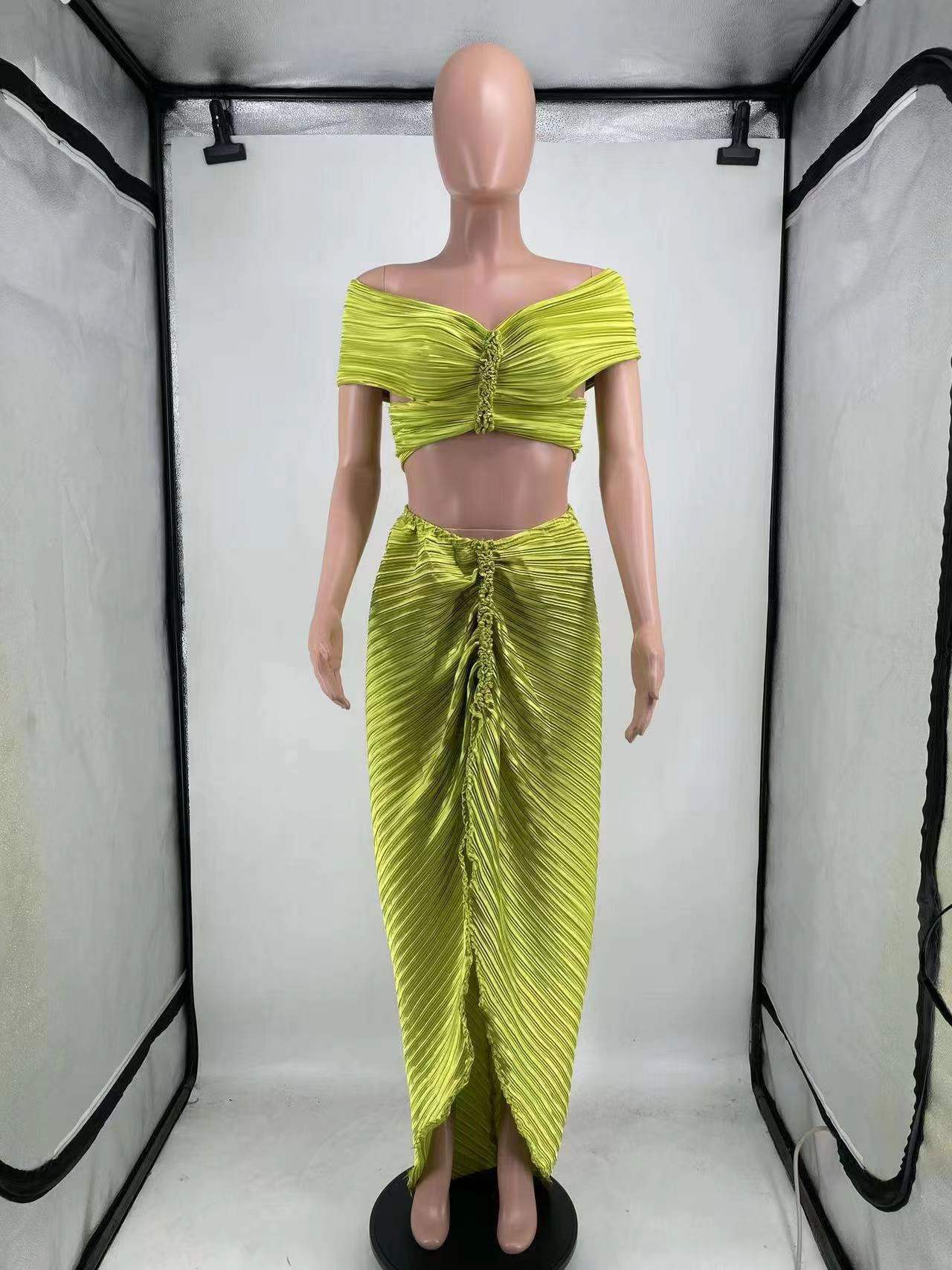 Women Solid Pleated Off Shoulder Top and Skirt Two-Piece Set 9