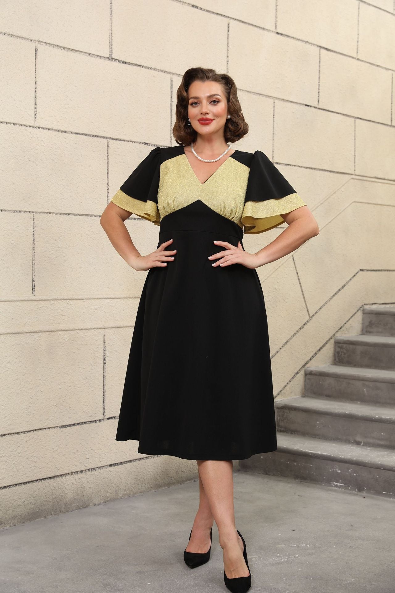 Plus Size Contrast Color Patchwork Ruffle-Sleeve A-Line Black Dress 4