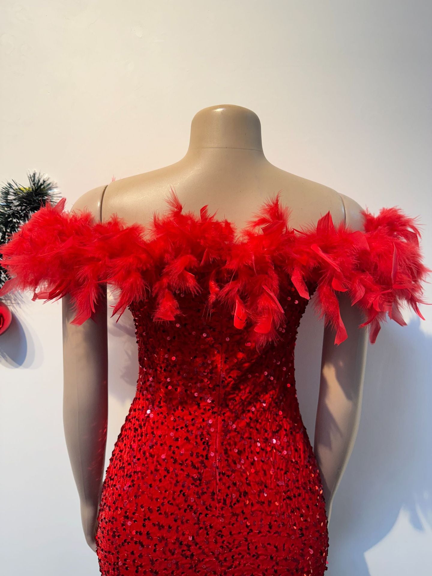 Sexy Sequin Feather Off Shoulder Bodycon Dress 10