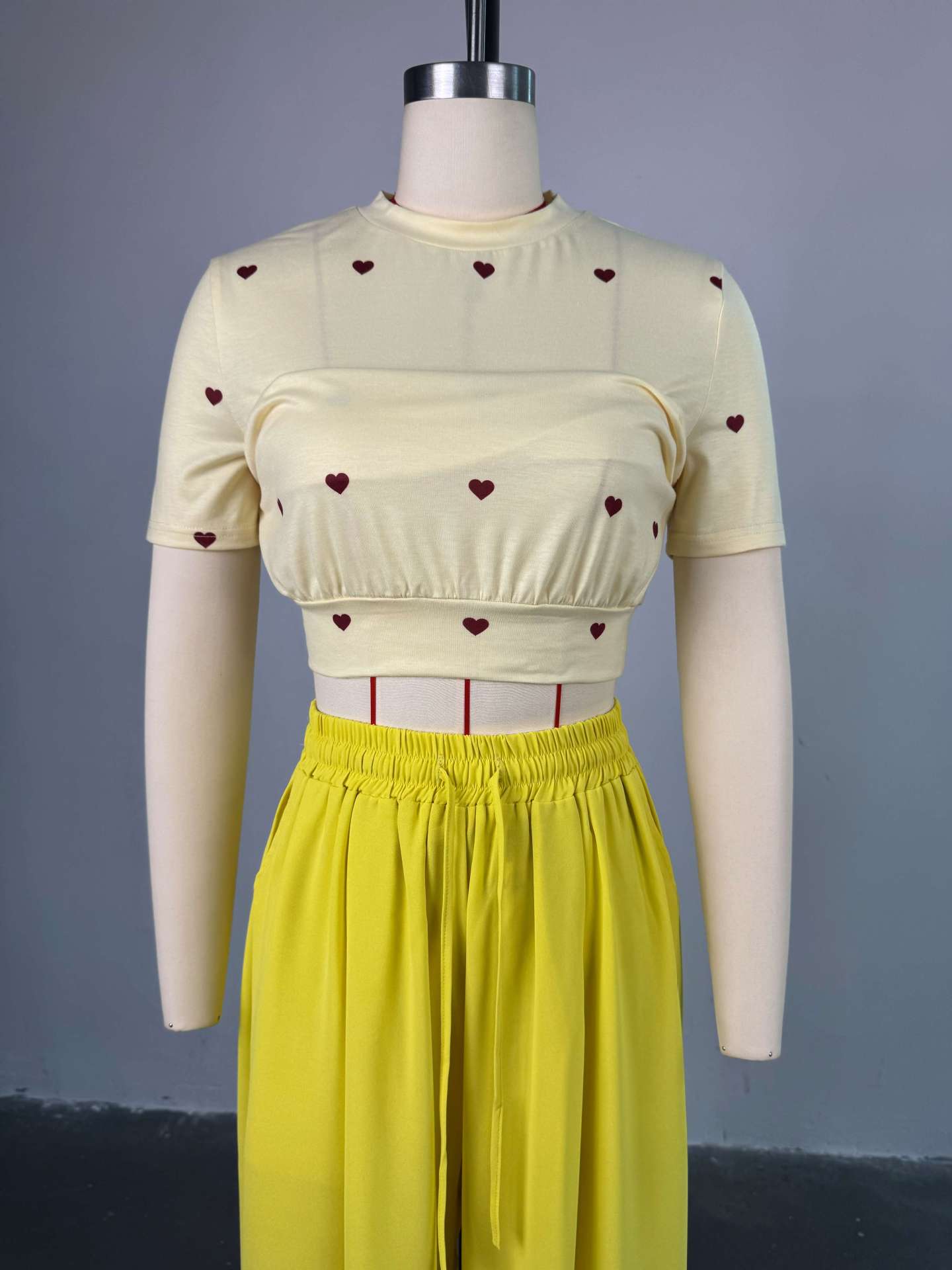 Women's Summer Sweet & Trendy Round Neck Heart Print Short Sleeve Top & Wide-Leg Pants Set 8