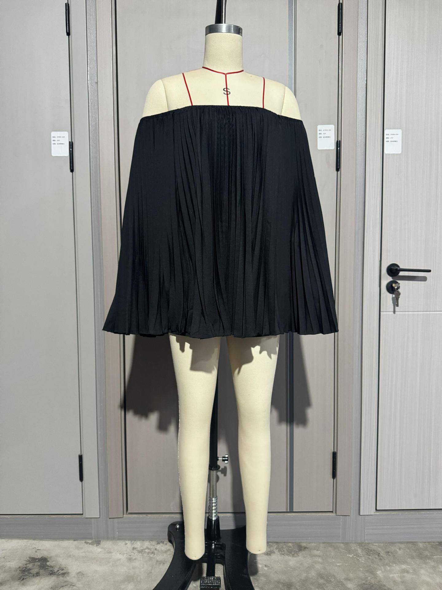 Women Summer Pleated Off-Shoulder Top and Shorts 2-Piece Set 20