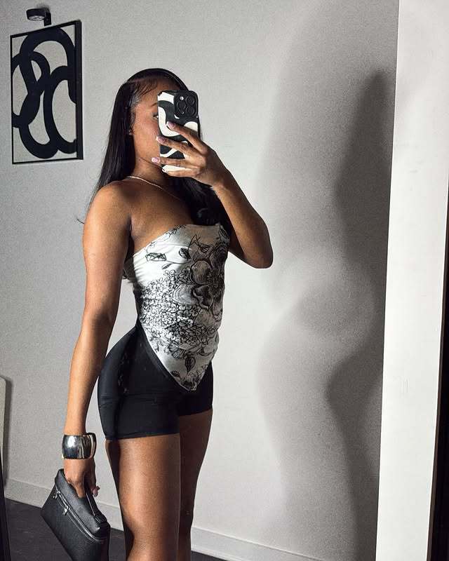 Fashionable Women's Print Sexy Strapless Two Piece Shorts Set 23