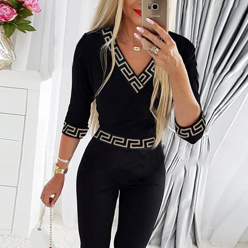 Women Fall Black V-Neck Chain Jumpsuit 5
