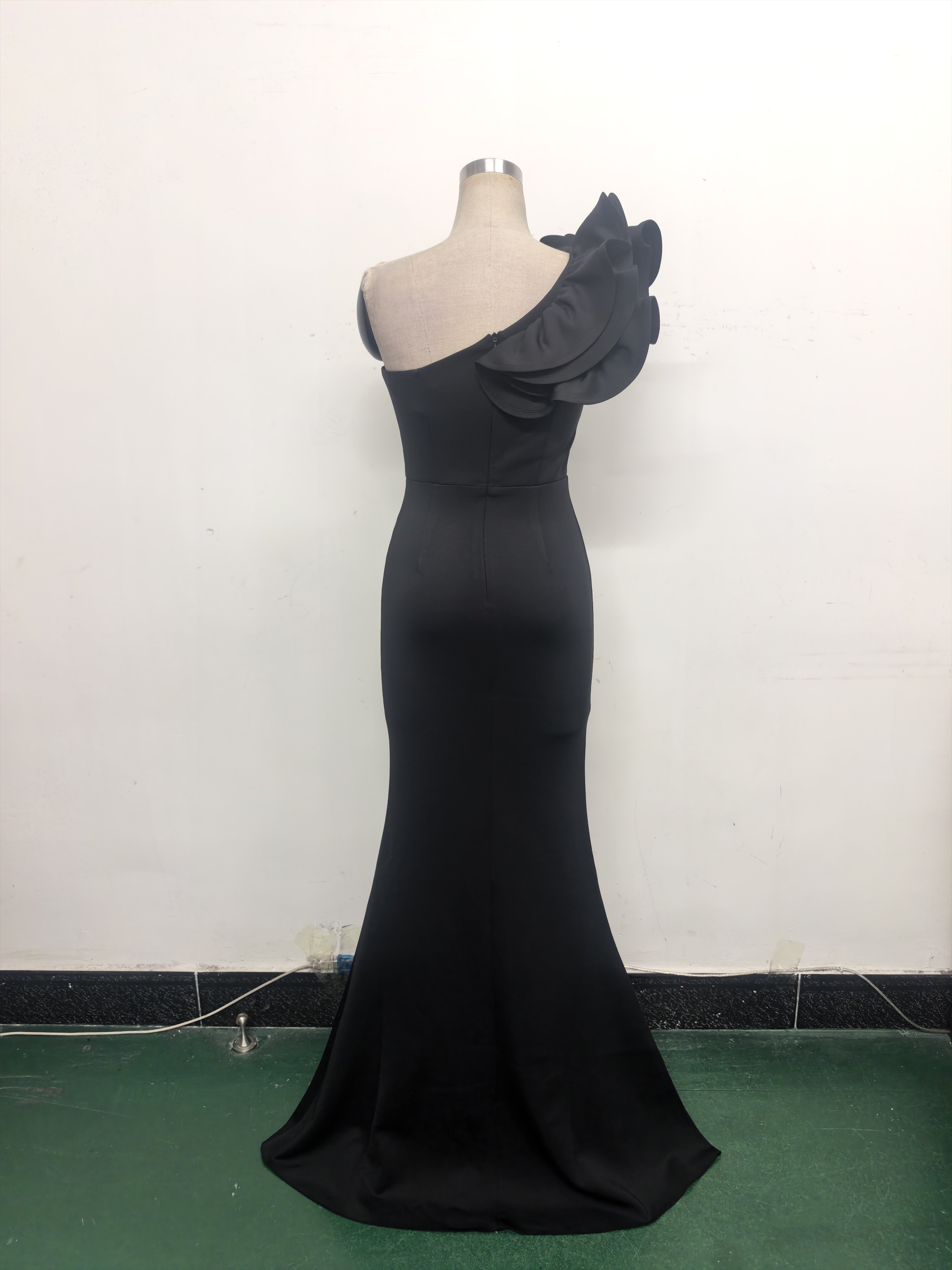 Women One-Shoulder Beaded Wool and Floral Satin Slit Sexy Evening Dress 40