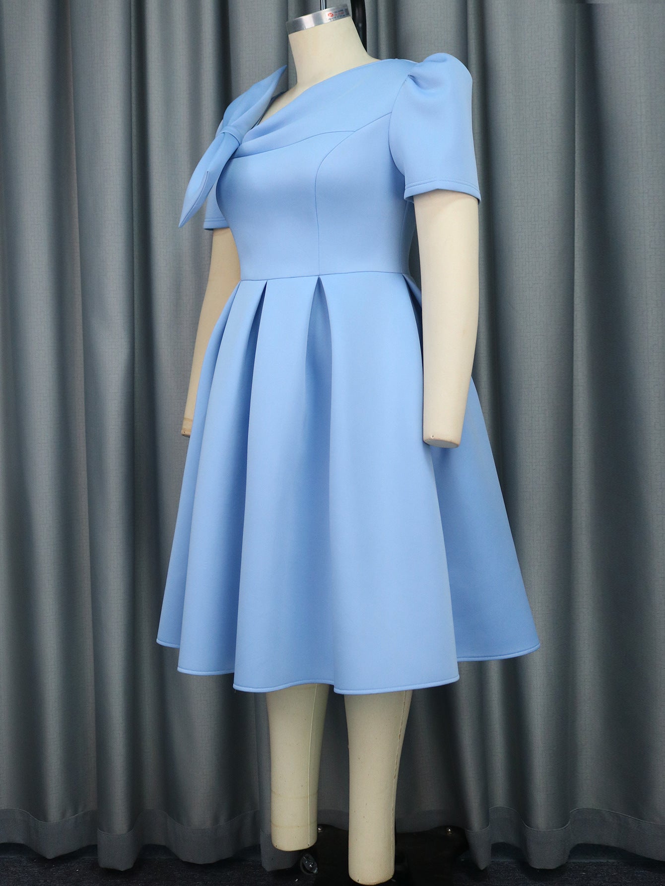 Plus Size Women Slash Shoulder Bow Dress 8