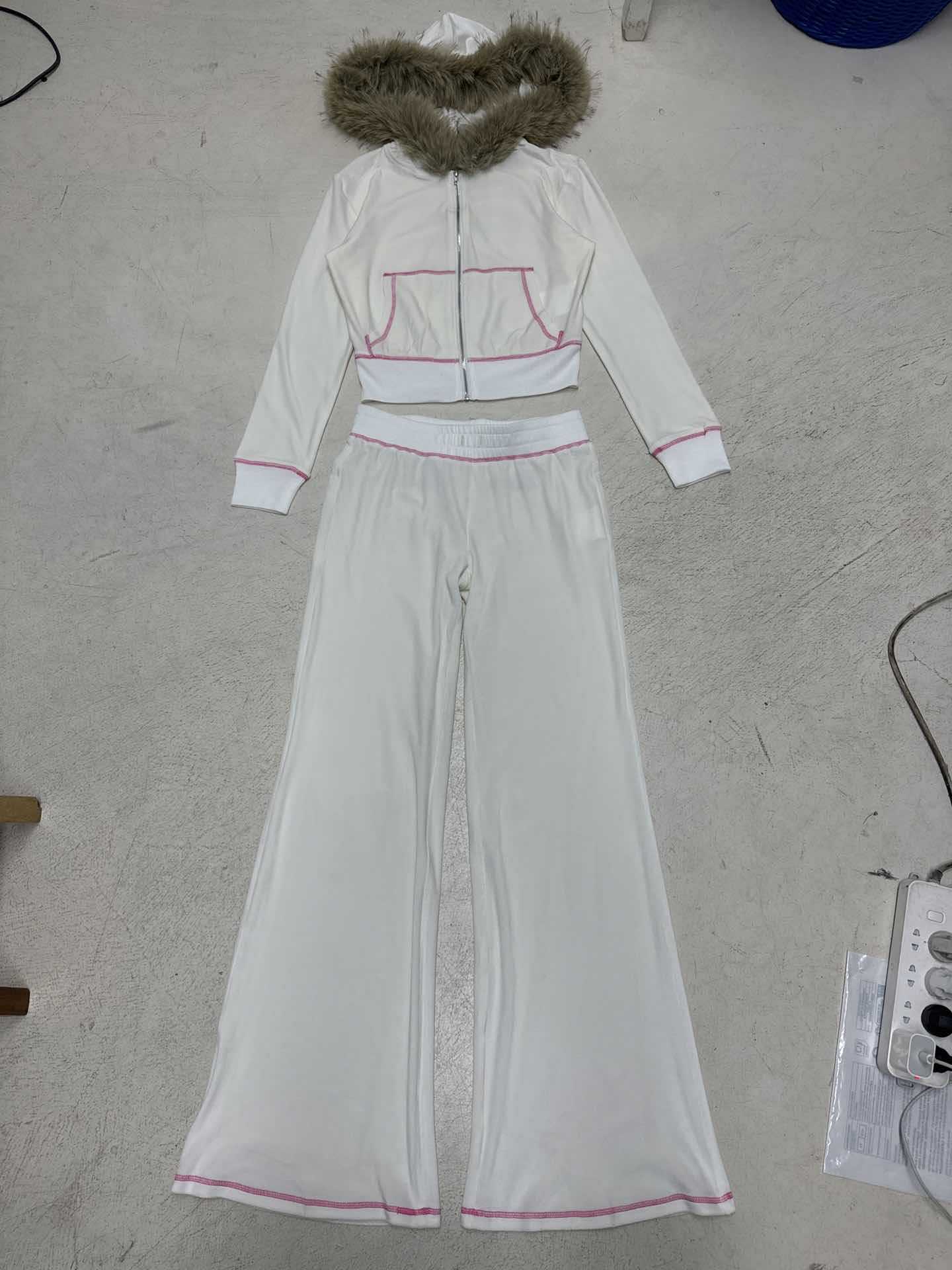 Women American-Style Fall/Winter Sport Velvet Letter Print Fur Collar Hooded Long-Sleeved Jacket and Pants Two-Piece Set 44