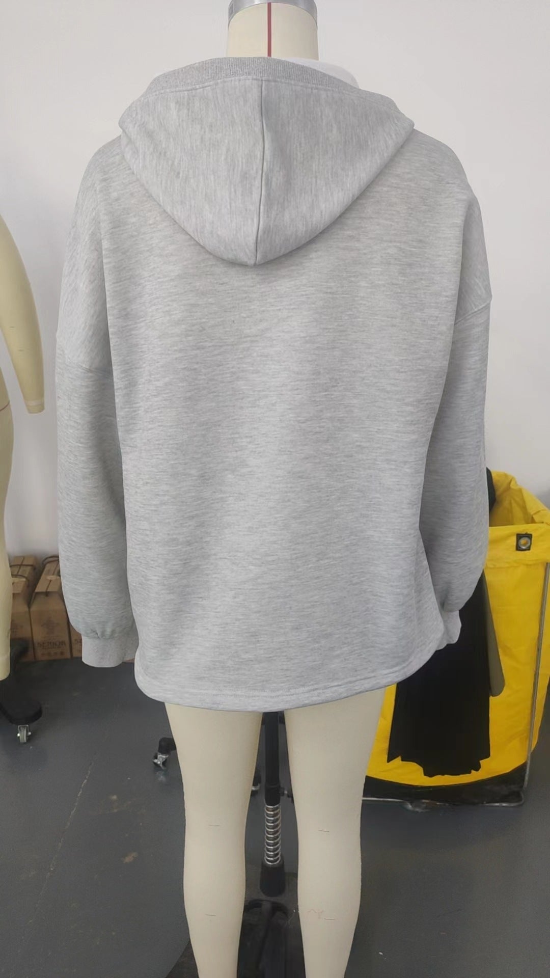 Autumn and winter women's solid color long-sleeved hooded zippered pocket hoodies 10