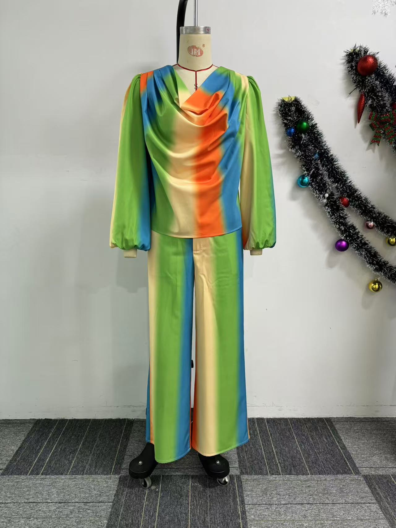 Women lantern sleeves Print swing collar top and wide-leg pants Two Piece Set 9