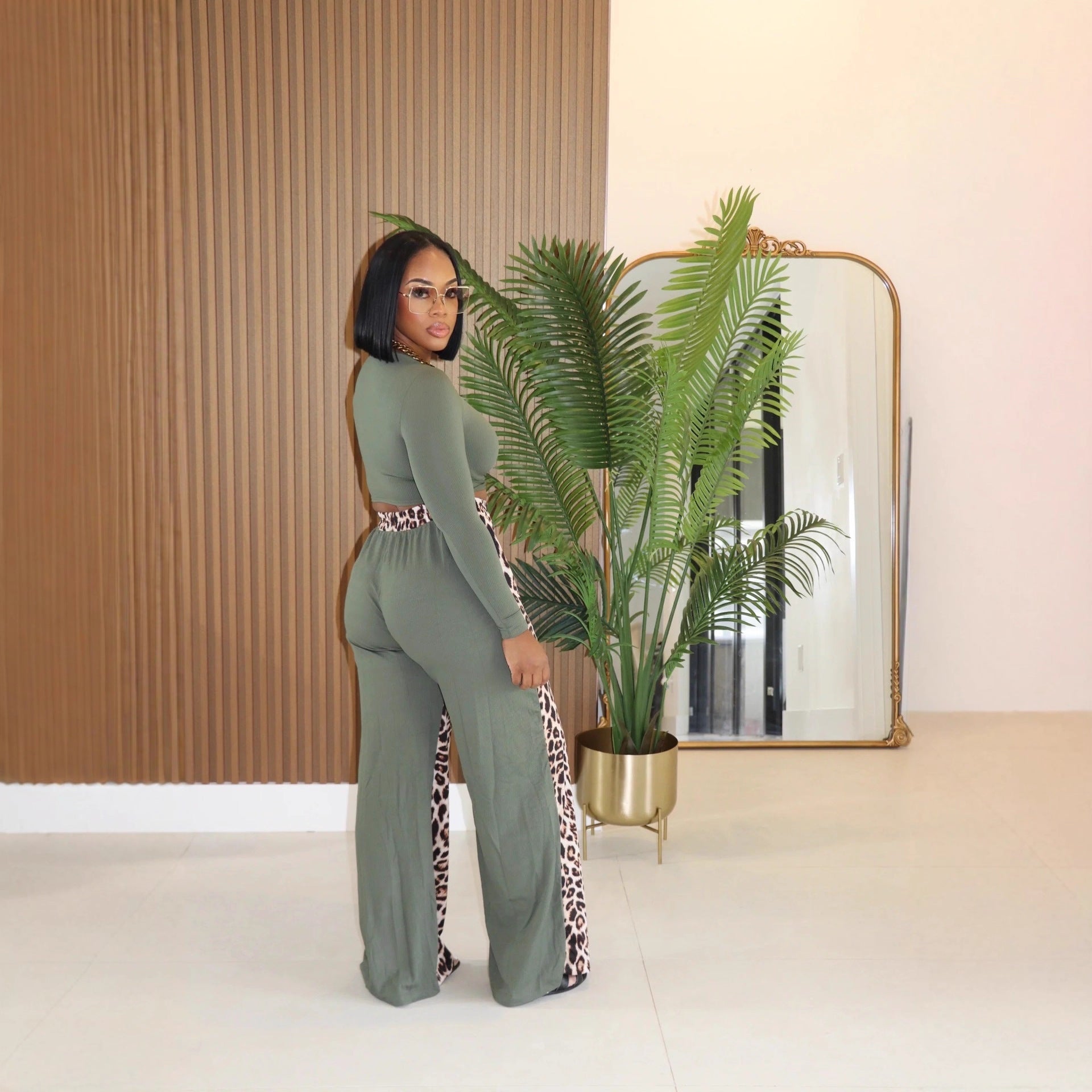 Women's Leopard Print Top Fashion Wide-Leg Long Pants Two-Piece Set 5