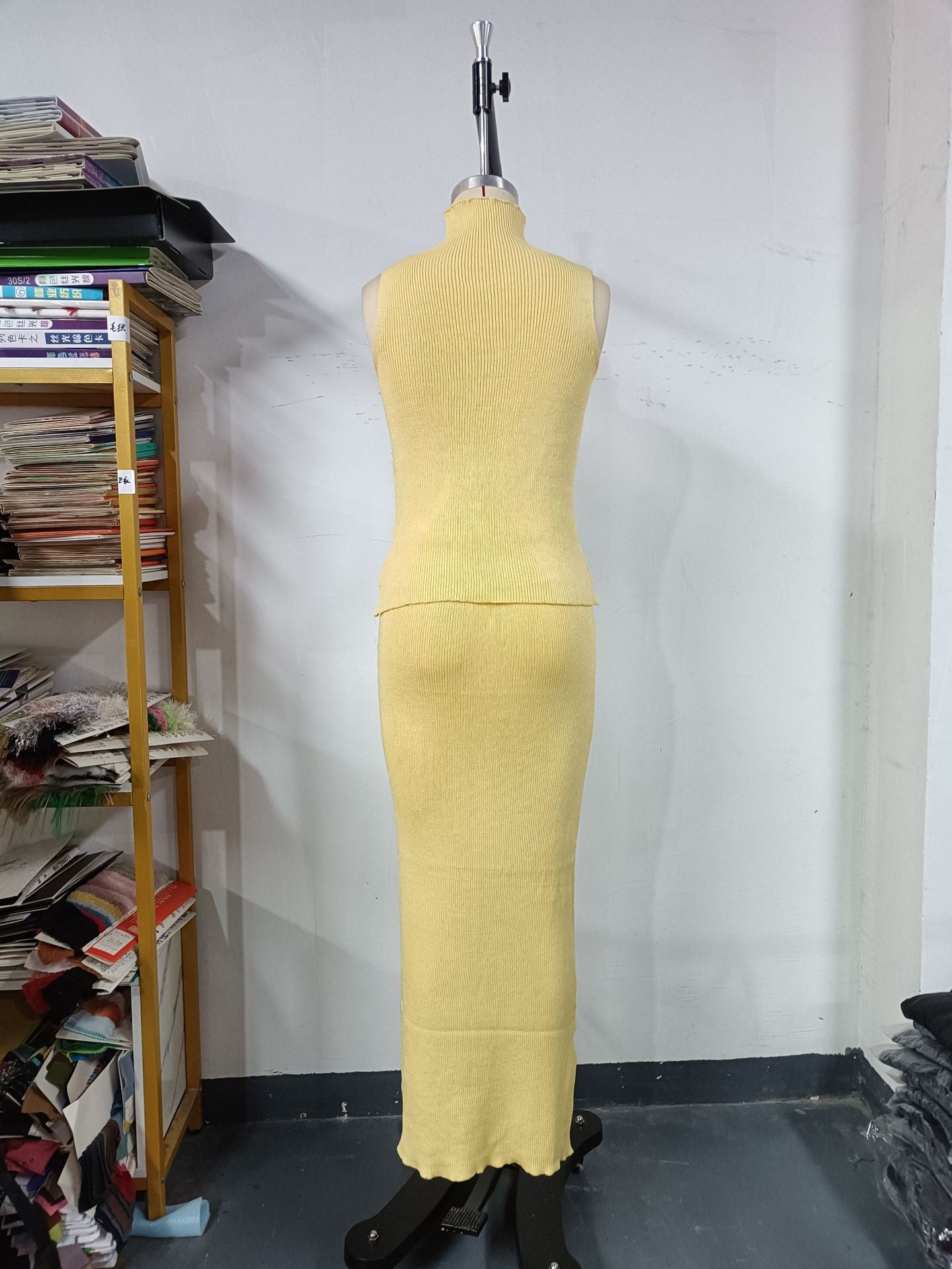 Women's Elegant Sleeveless High-Collar Knitting Vest & Bodycon Long Skirt Two Piece Set 10