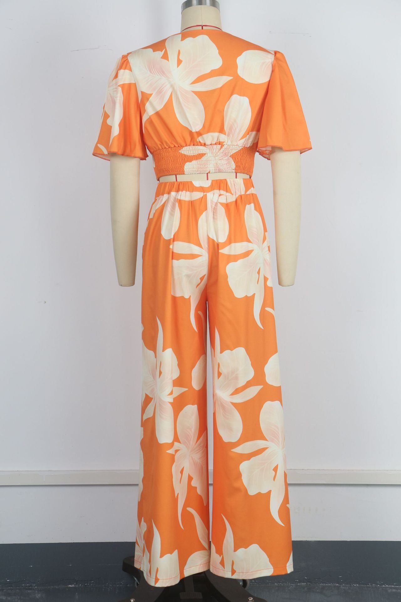 Women Tropical Print Pleated Butterfly Sleeve Top and Lace-up Wide-leg Pants Two-piece Set 12