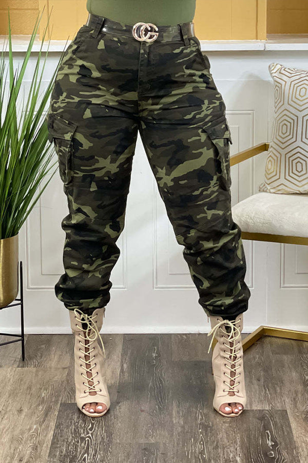 Women camouflage print trousers 3