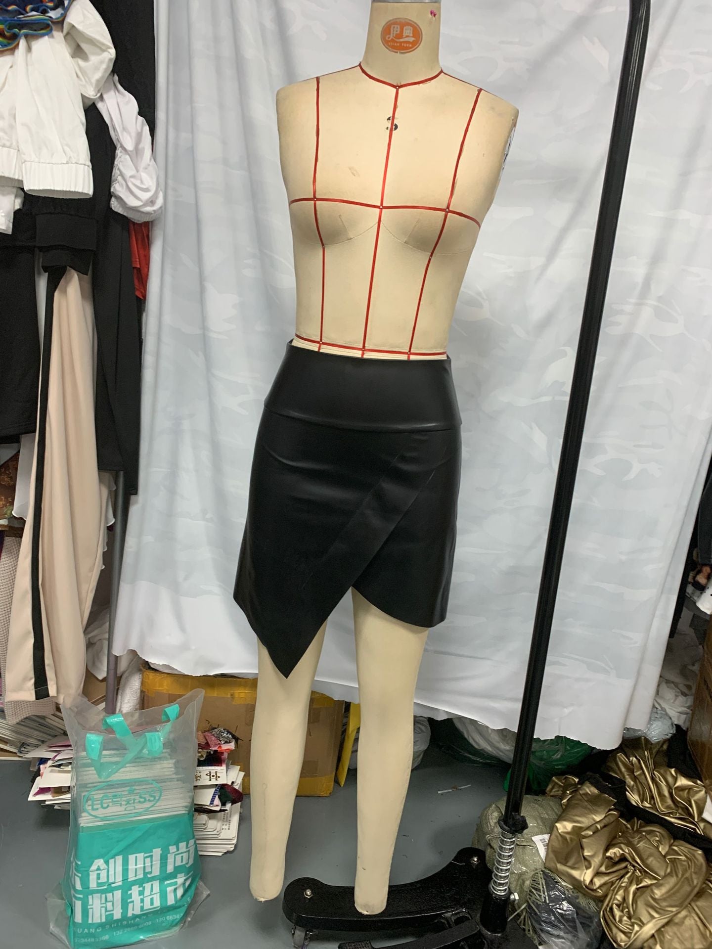 Spring & Summer Women's Zippered Casual Party Leather Skirt 8