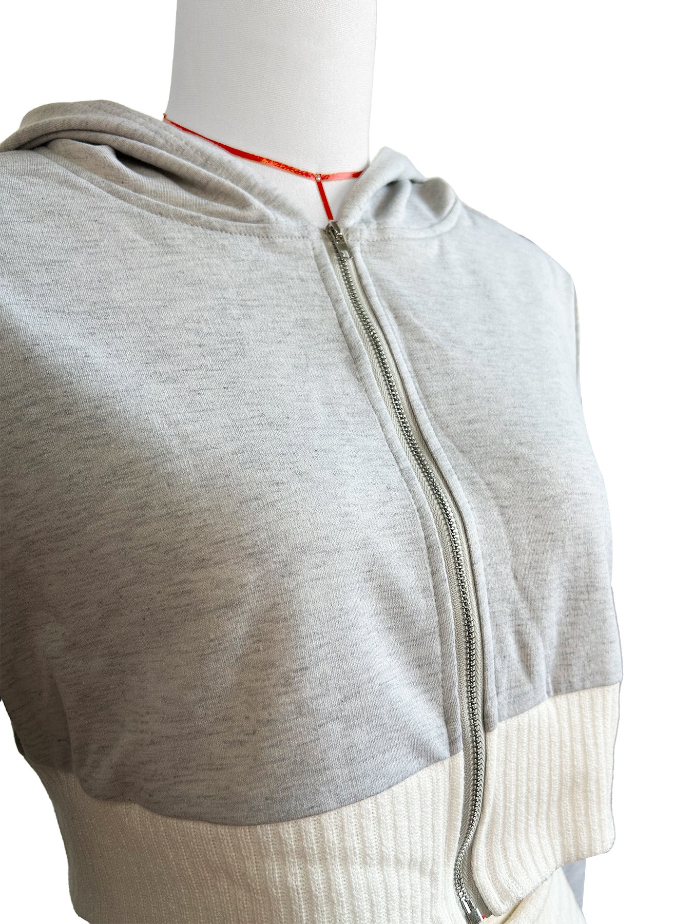 Fashion Women's Clothing Contrast Color Patchwork Long Sleeve Hooded Crop Top Pleated Skirt Two-Piece Set 12