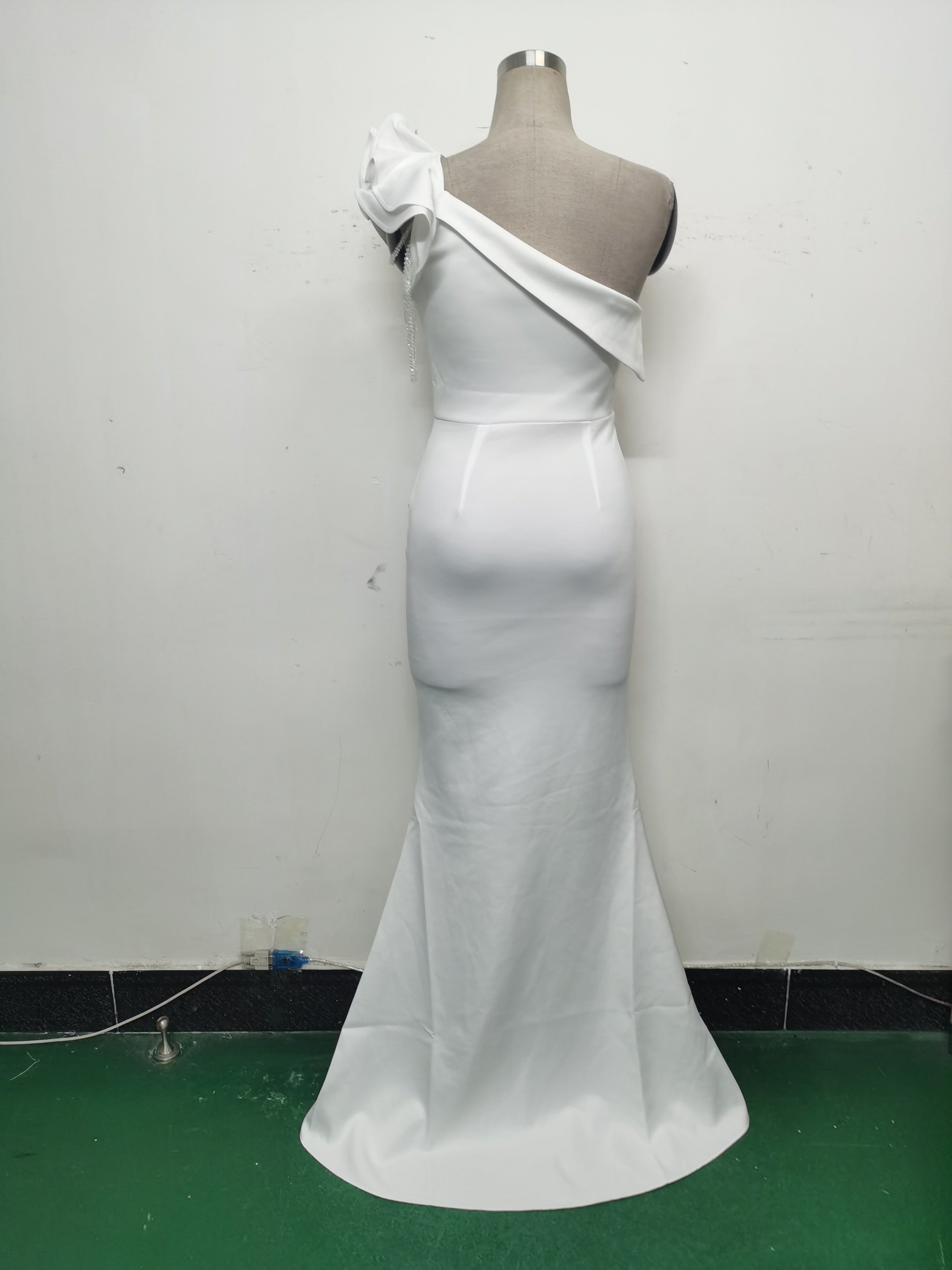 Women Lotus Leaf Shoulder Slash Shoulder Beaded Beaded Evening Dress 30