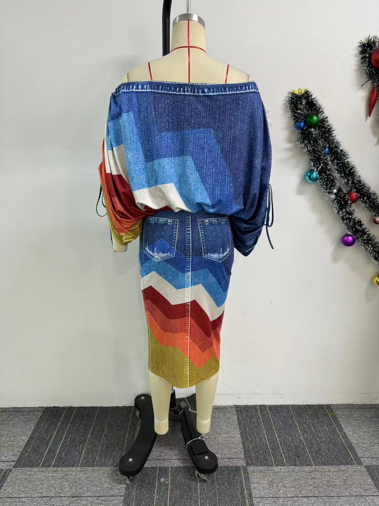 Slash Shoulder Print Bat Sleeves Top Slit Short Skirt Two-Piece Set 8