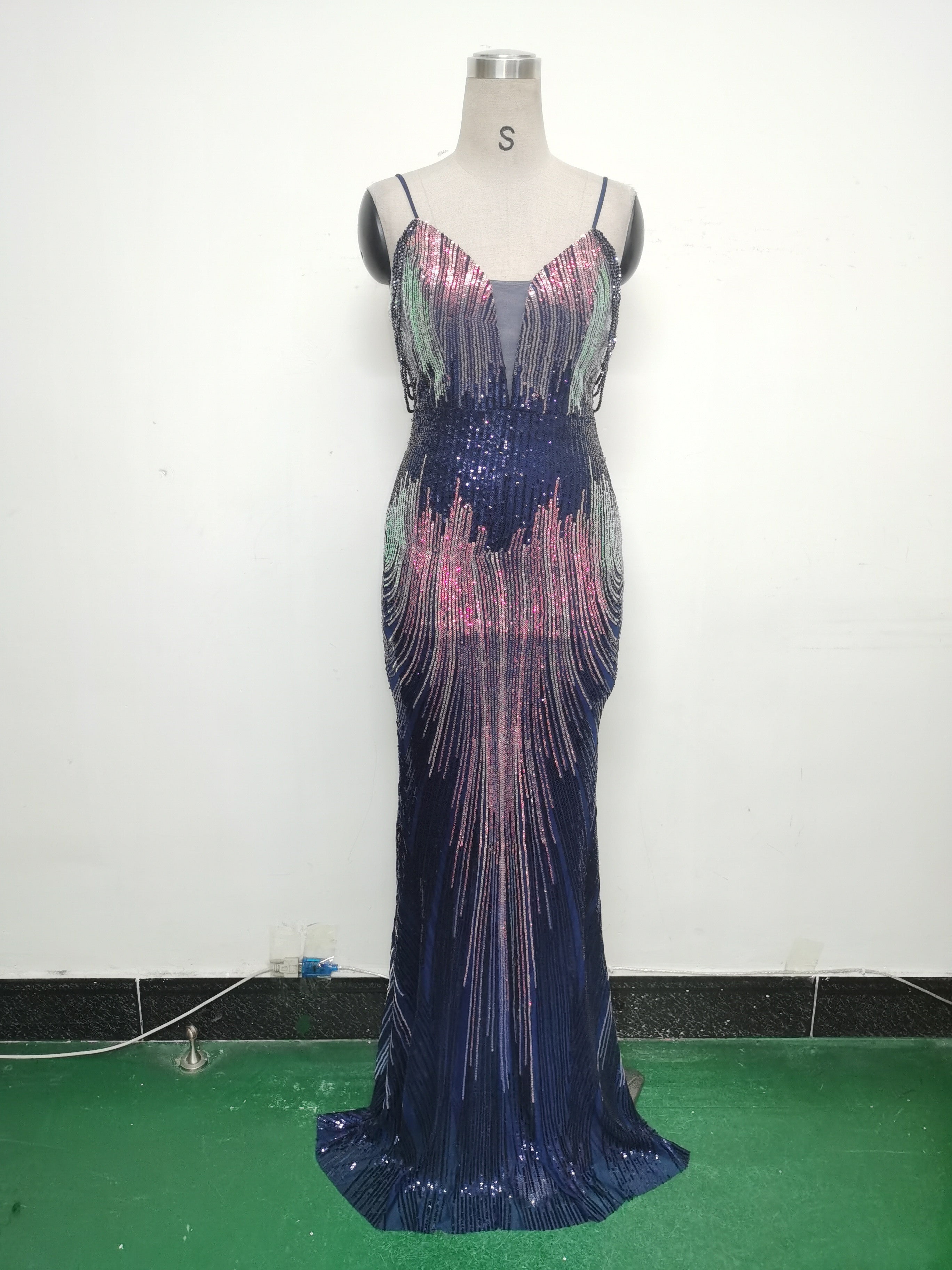 Women sequined beaded evening dress 22