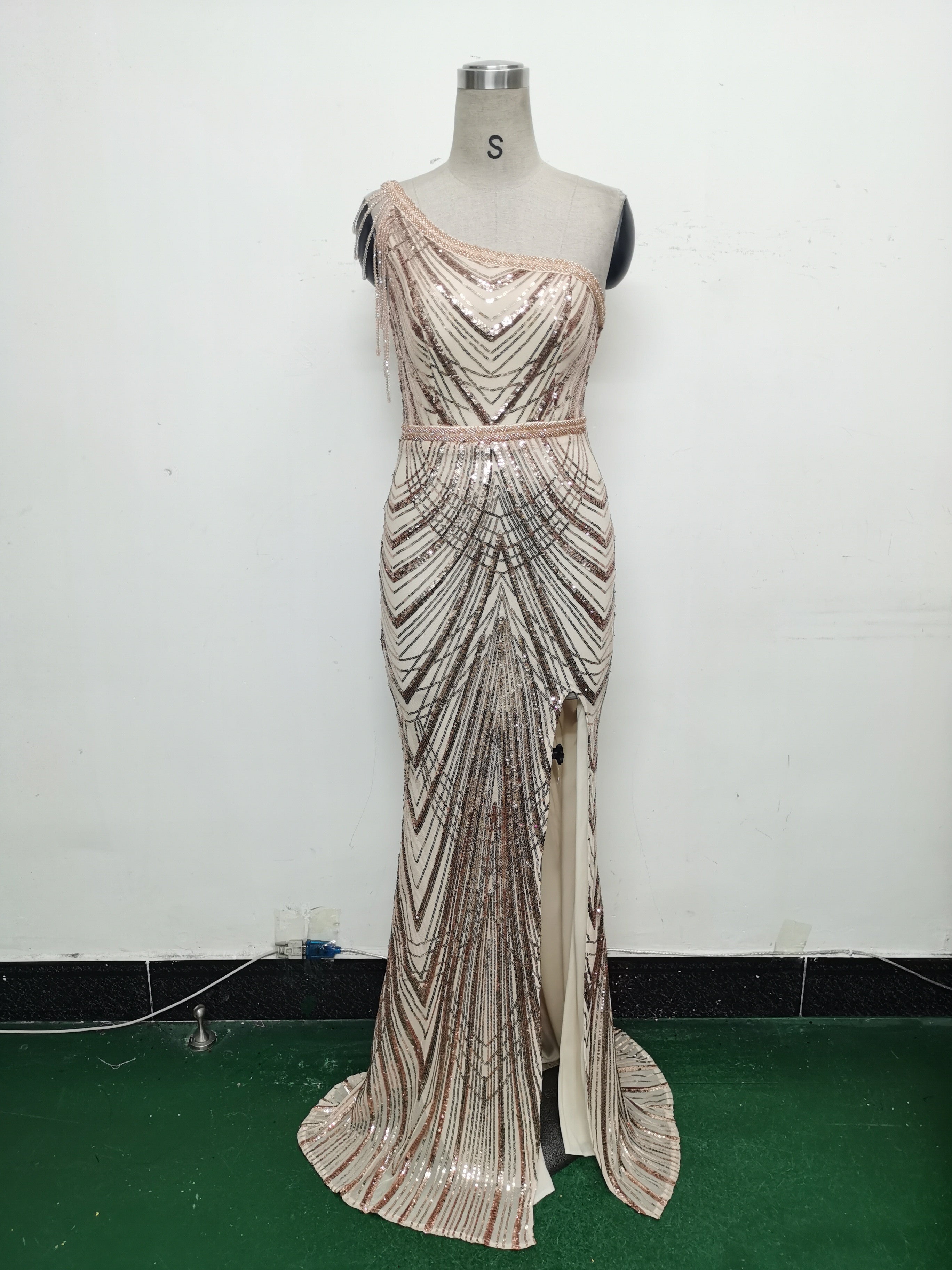 Women Flower Sequin Beaded One-shoulder Slash Shoulder Split Evening Dress 22