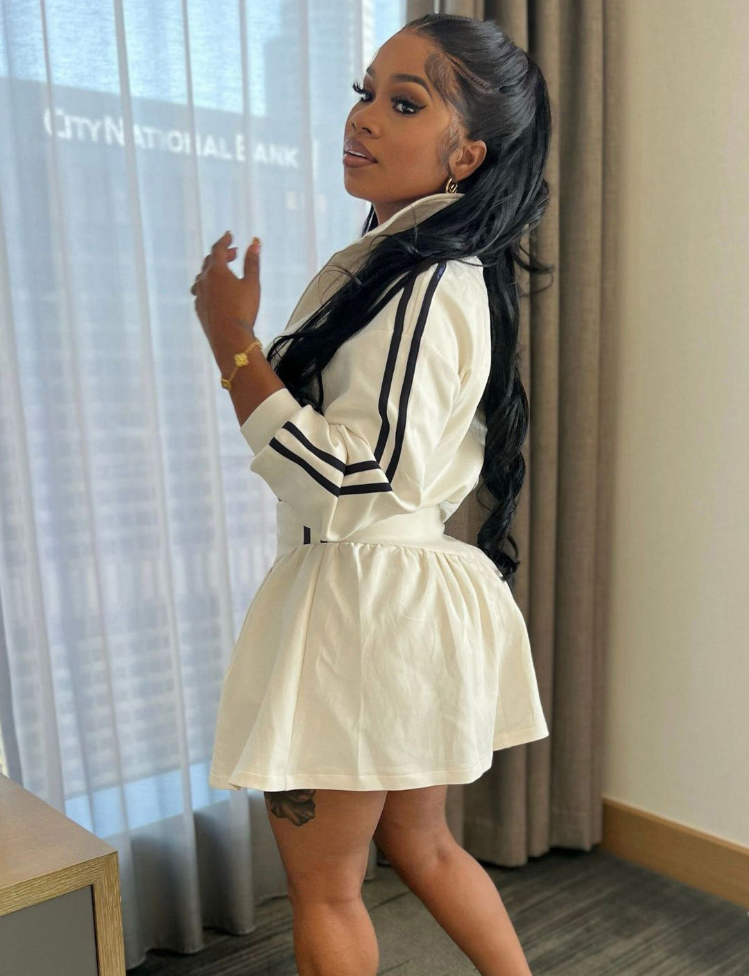 Women retro American sports style loose long-sleeved short skirt two-piece set 3