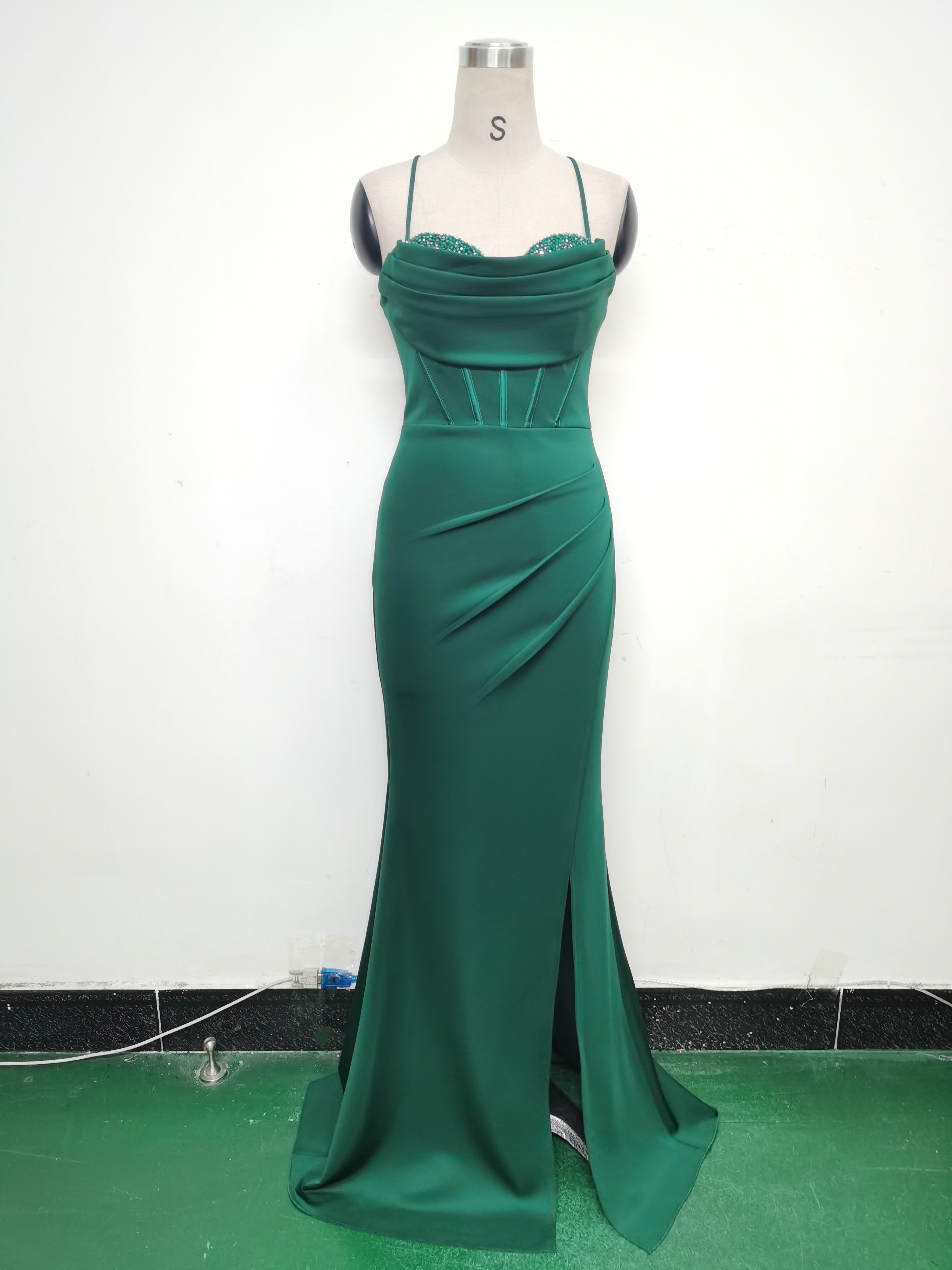 Luxury Strap Fishbone Slim Waist Evening Dress 17