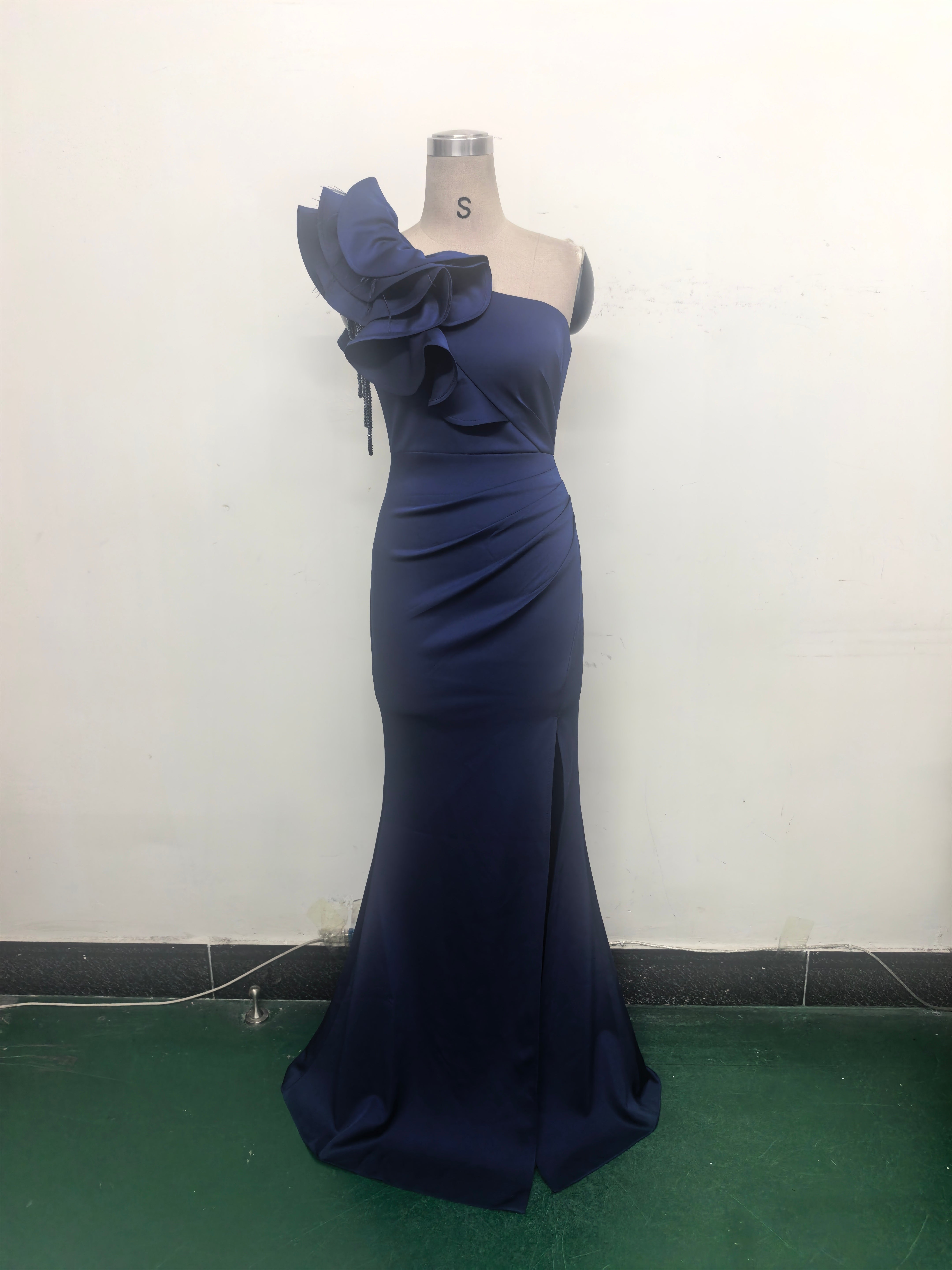 Women One-Shoulder Beaded Wool and Floral Satin Slit Sexy Evening Dress 44