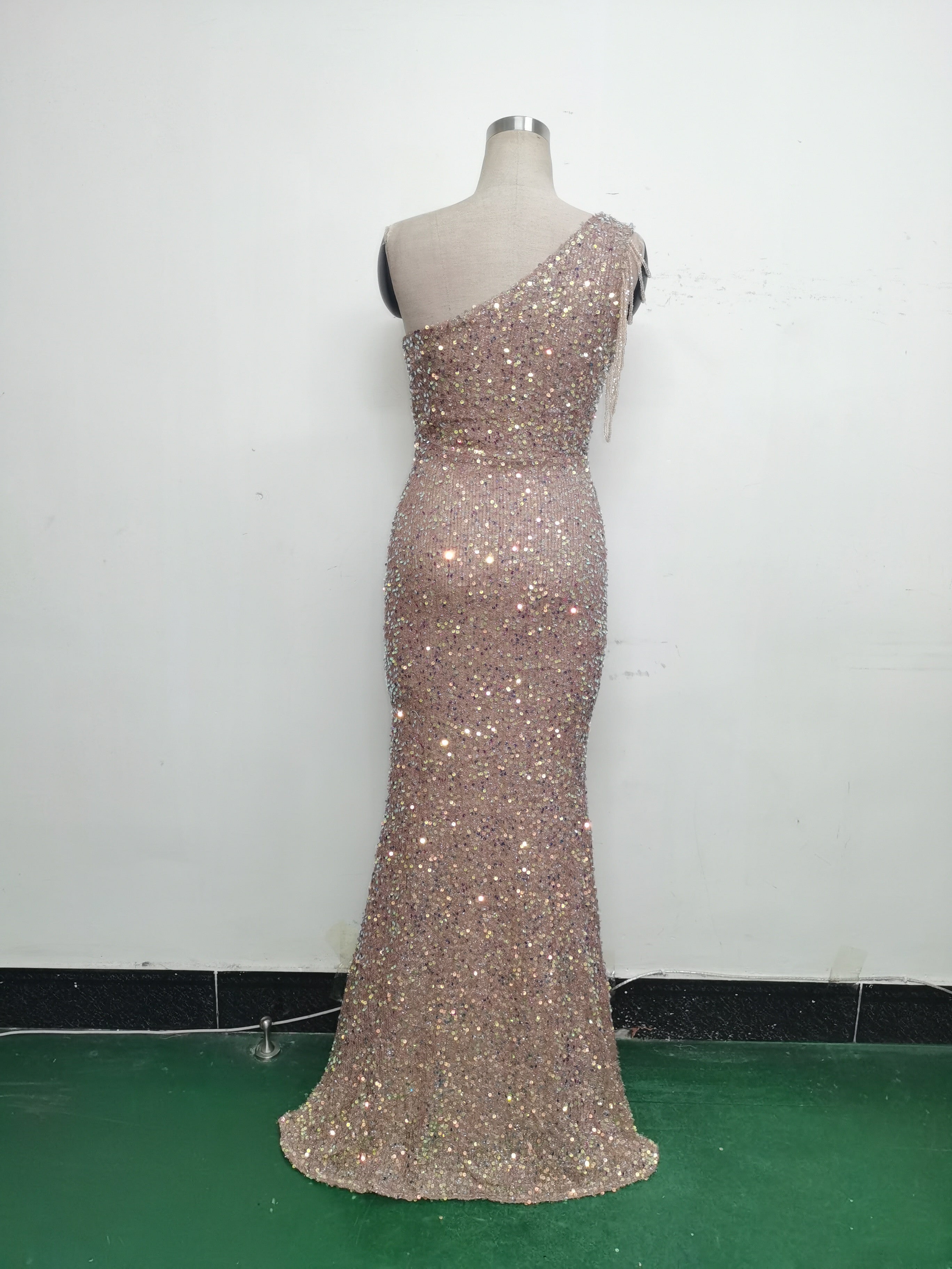 One-Shoulder Sequined Fishtail Evening Dress for Formal Parties 19