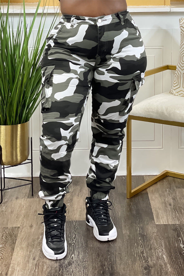 Women camouflage print trousers 4