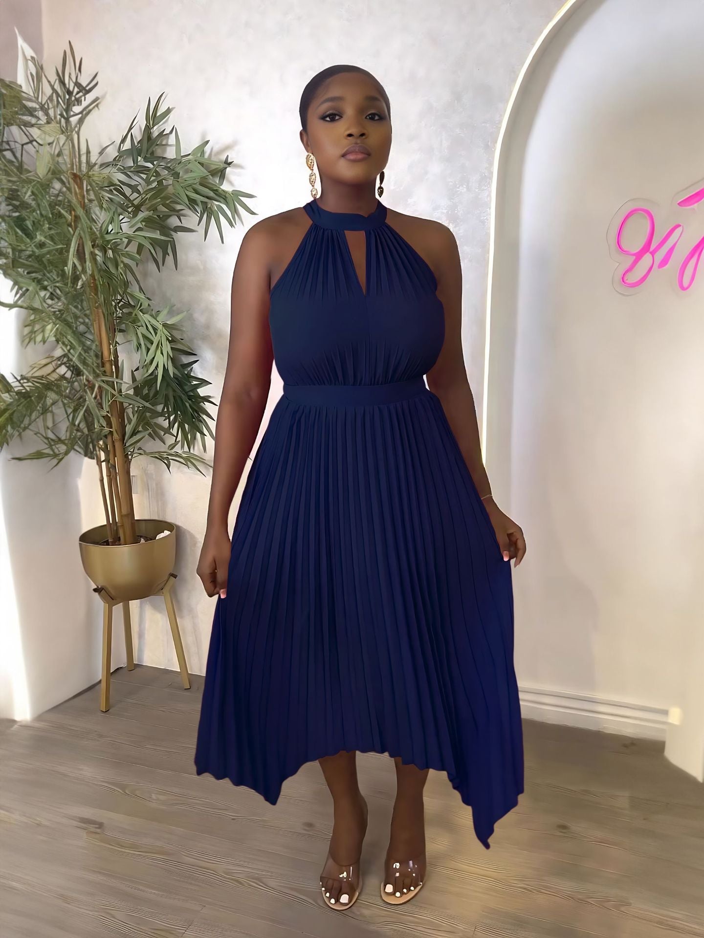 Women Casual Sleeveless Clipped Pleated Halter Neck Dress 4