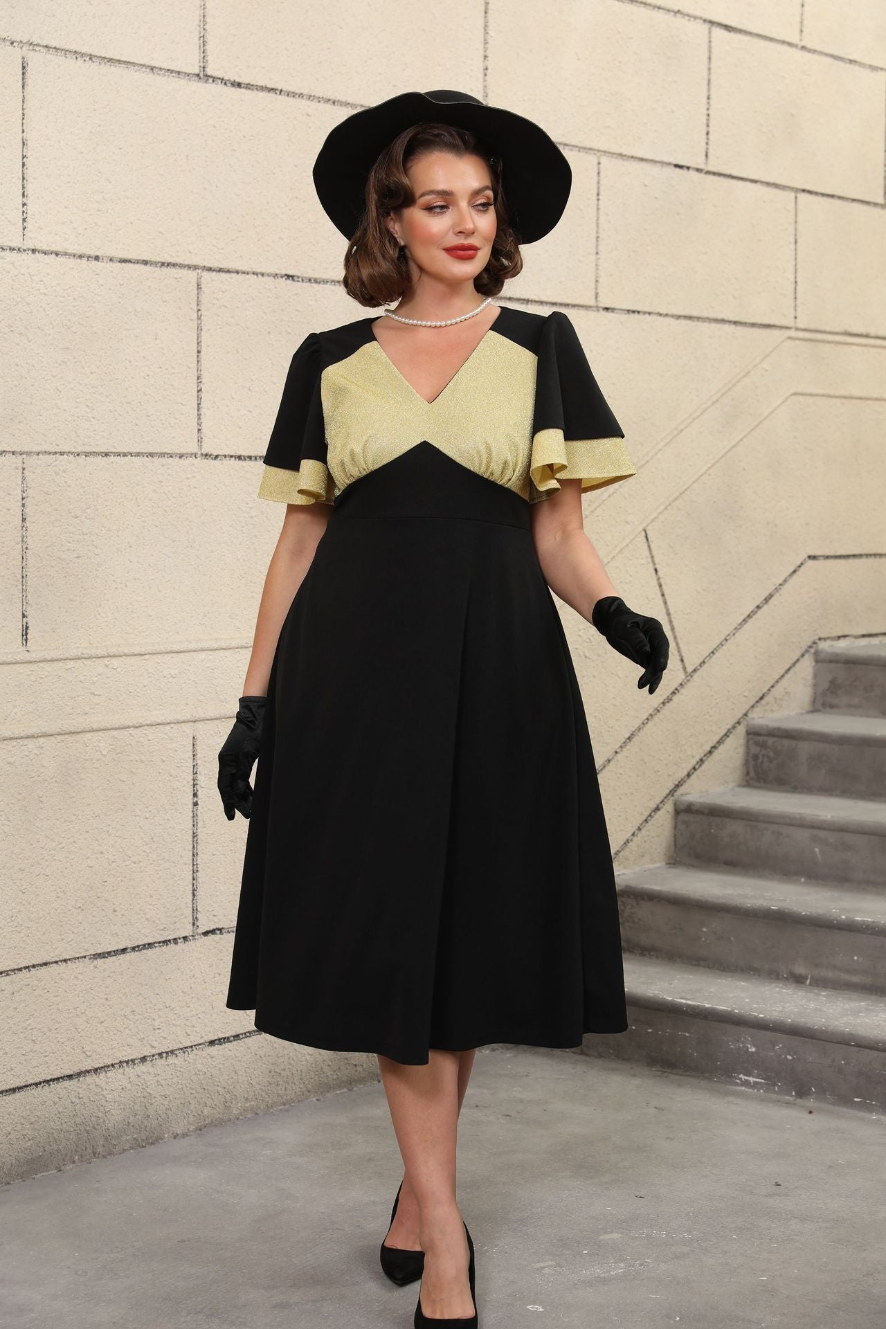 Plus Size Contrast Color Patchwork Ruffle-Sleeve A-Line Black Dress