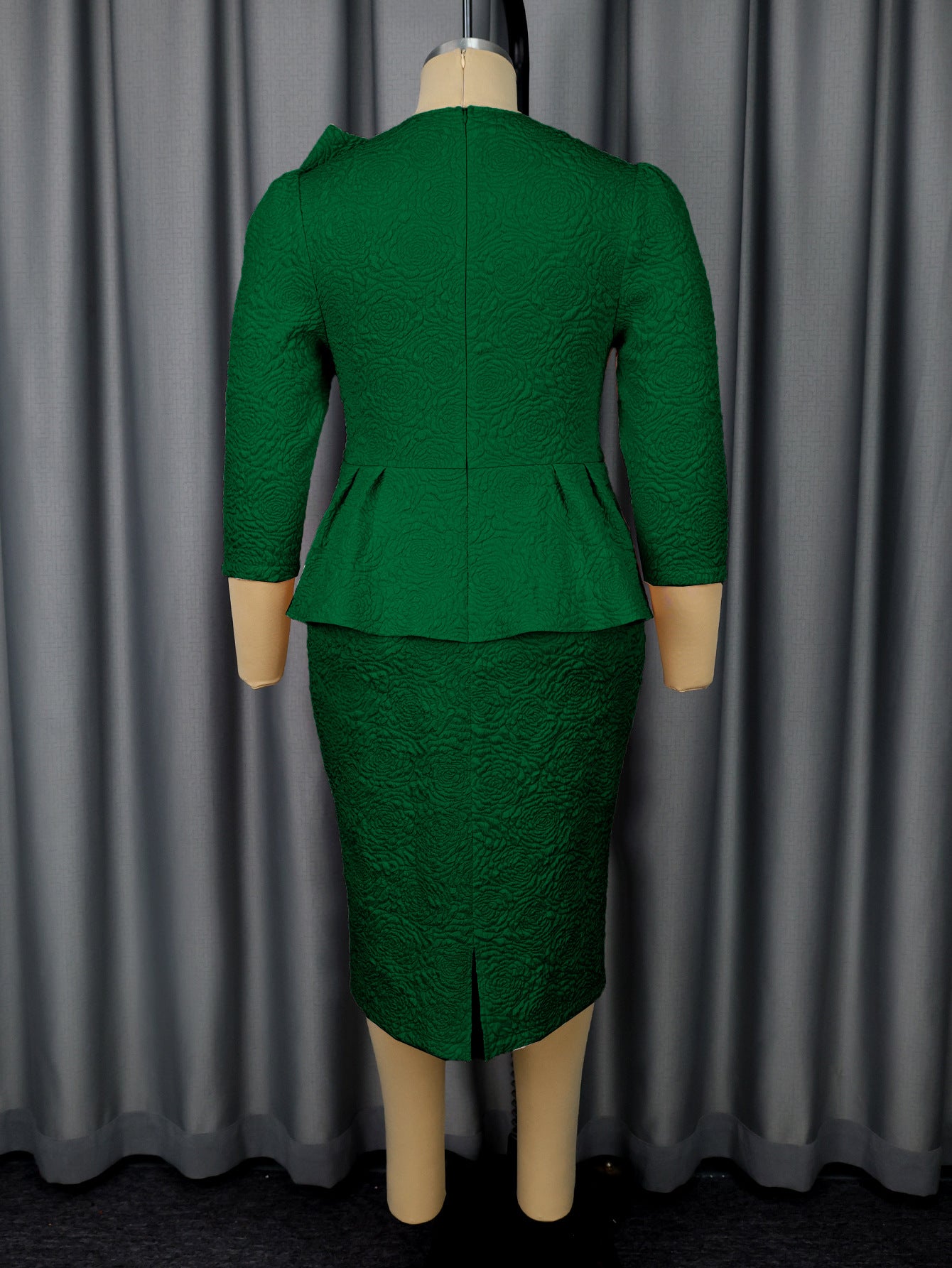 Plus-Size Women Dark Green Elegant Jacquard Bow Bodycon Dress with 3/4 Sleeves 5