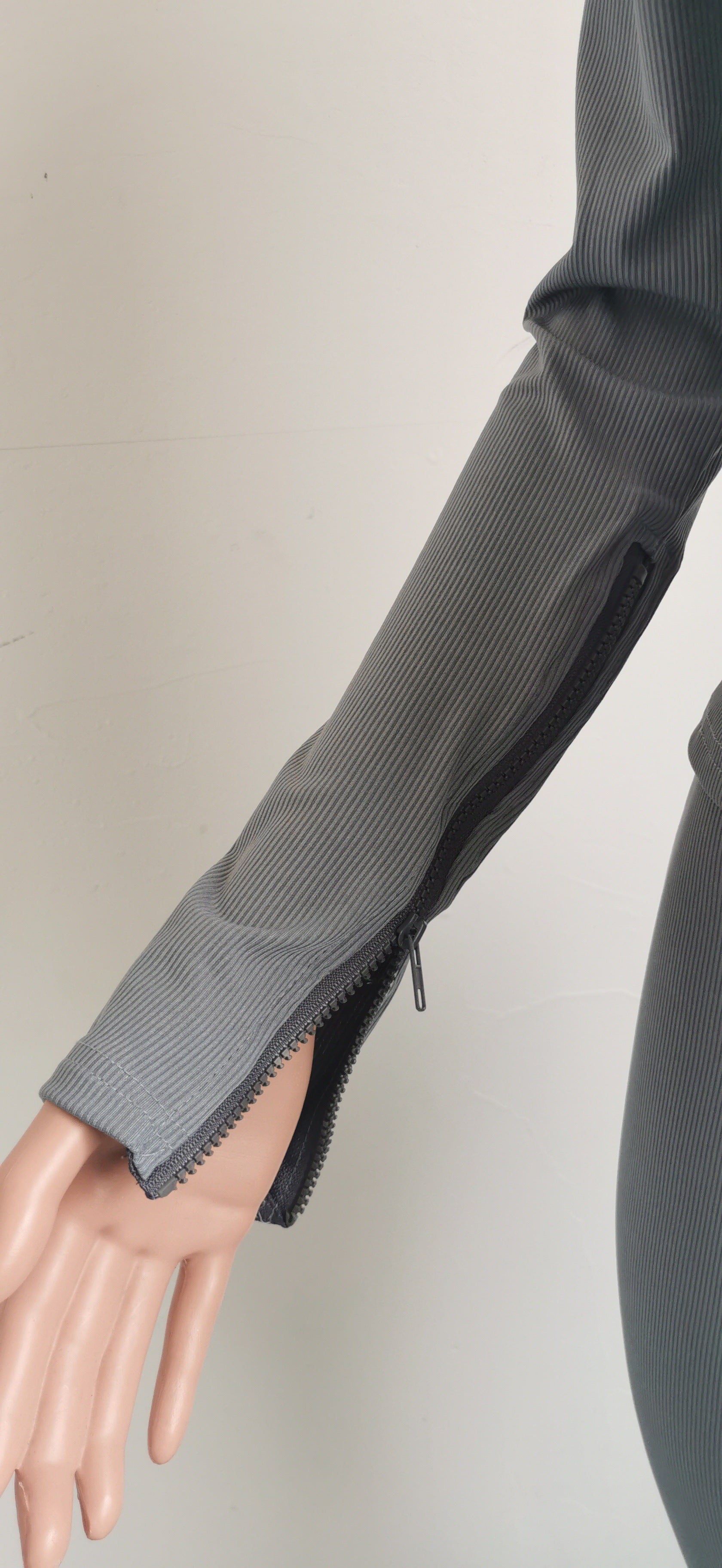 Women Solid Casual Zippered Ribbed Top and Pants Two-piece Set 10