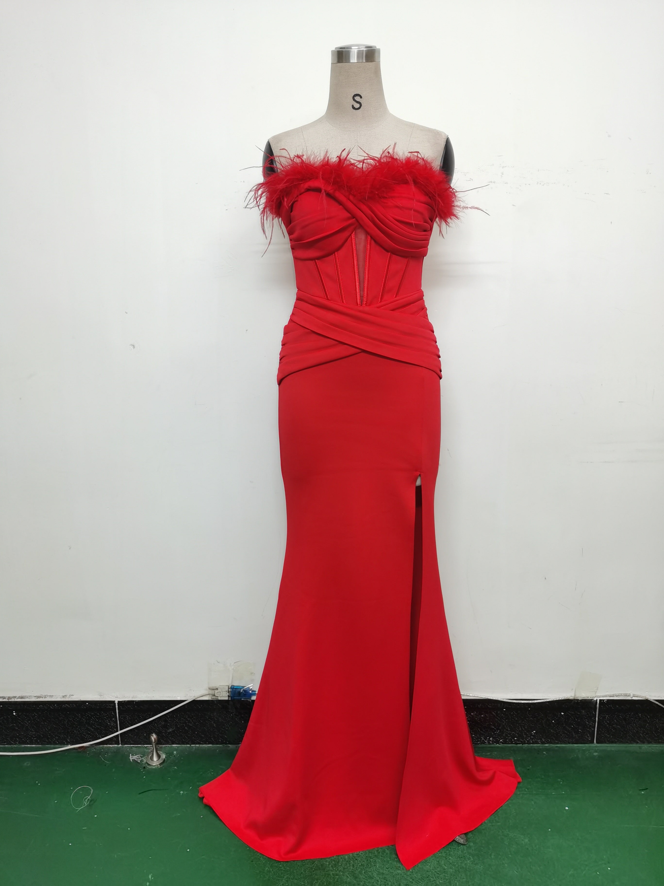 Feather Strapless Herringbone Slim Waist Solid Color Slit Evening Dress 16