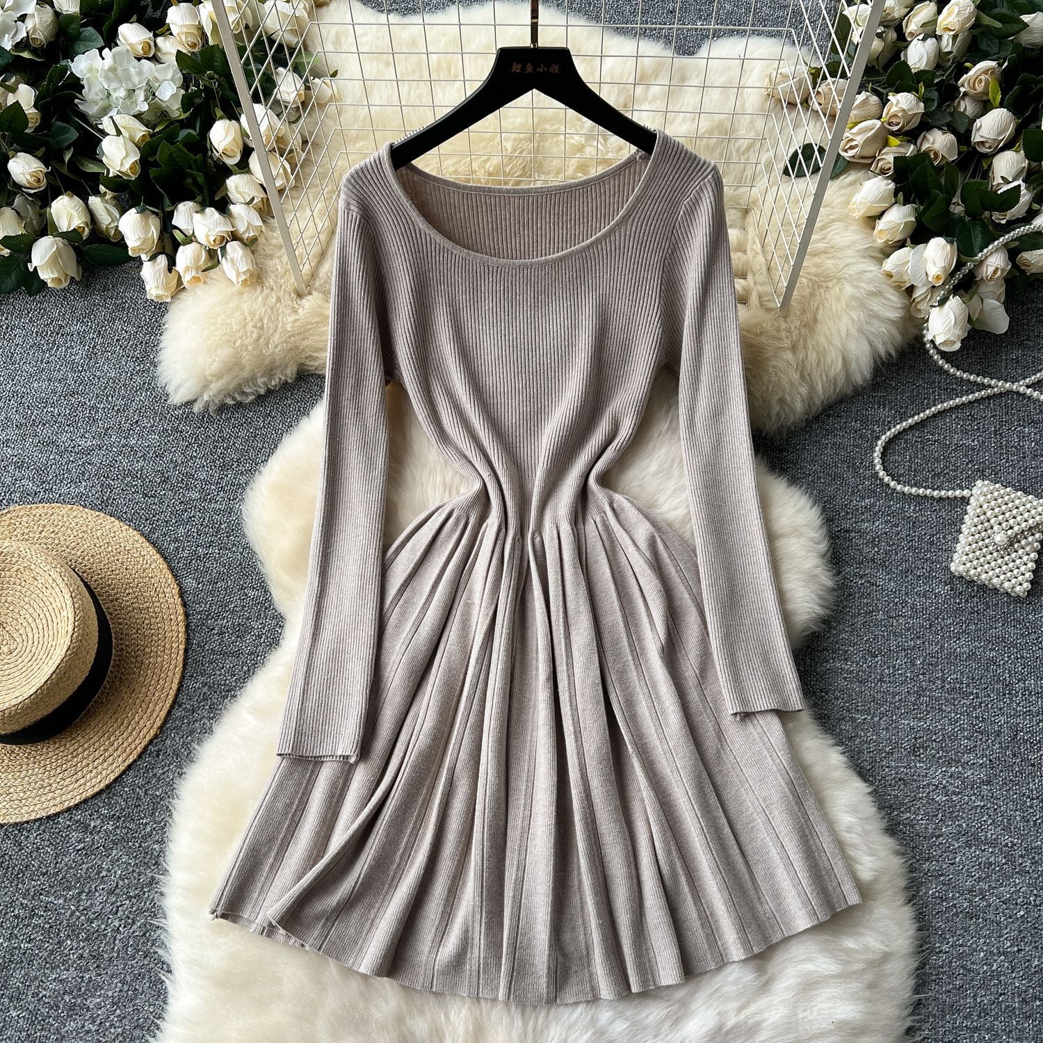 Square Neck Long Sleeve Knitting Dress Slim Waist Slim Fit Pleated Sweater Dress 3