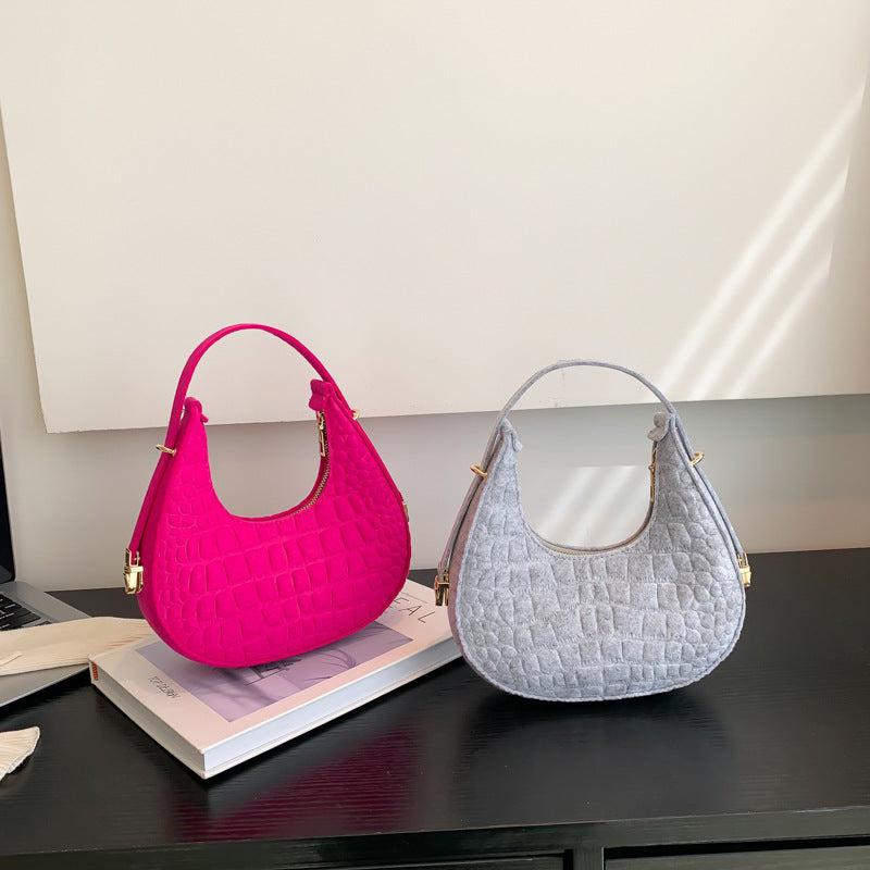 Baguette bag women's spring fashion retro felt creasing crocodile pattern underarm bag women's shoulder bag 10
