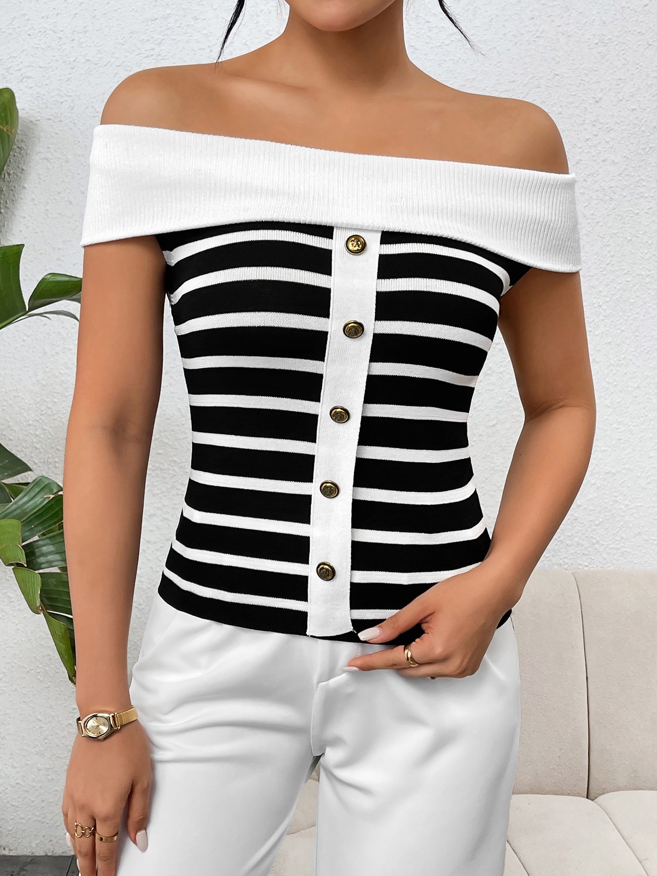 Spring/Summer Women's Fashion Long-Sleeve Striped Off-Shoulder Knit Top