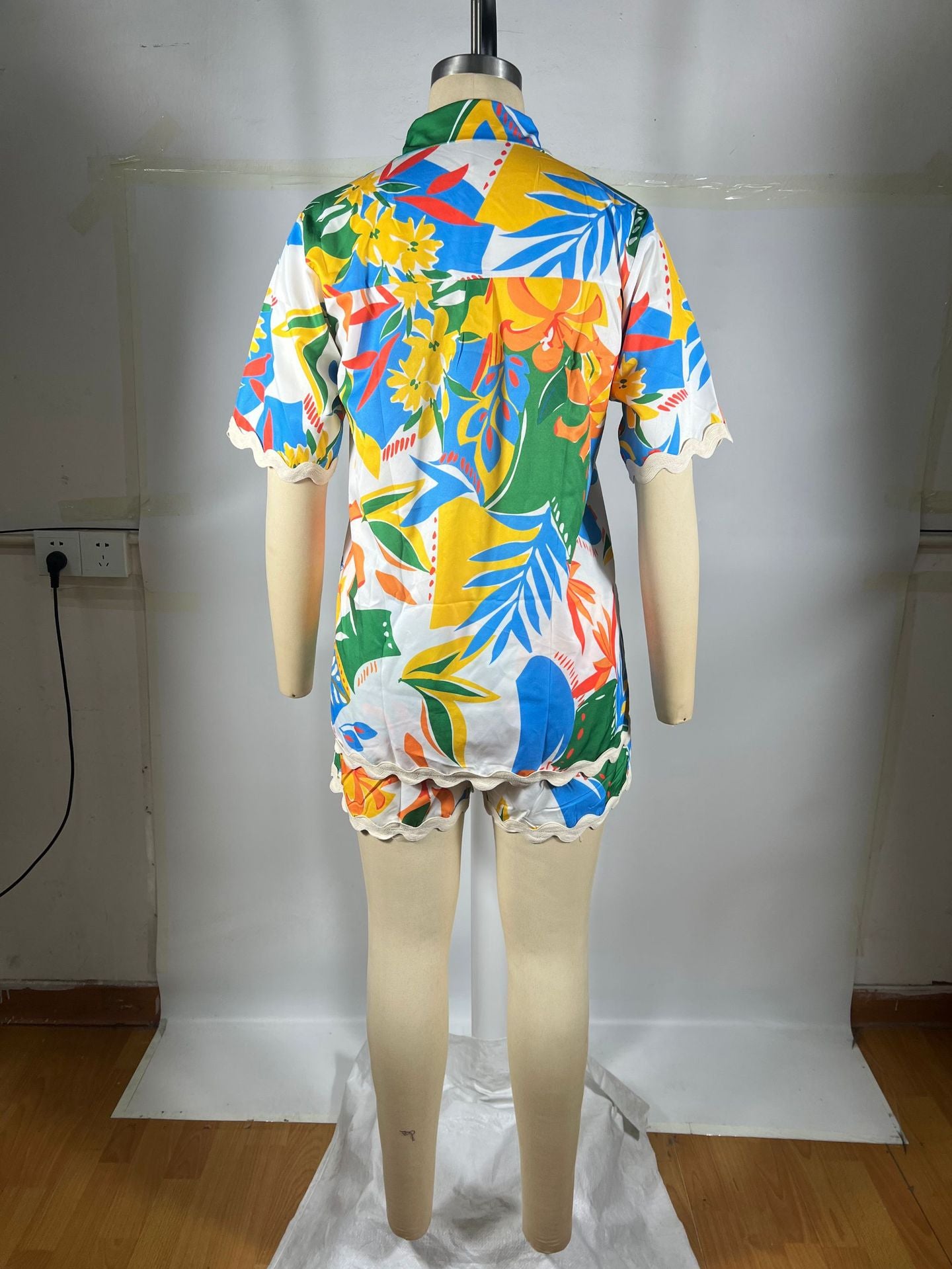 Women's Print Lace Patchwork Short Sleeve Shirt Shorts Two-Piece Set 12