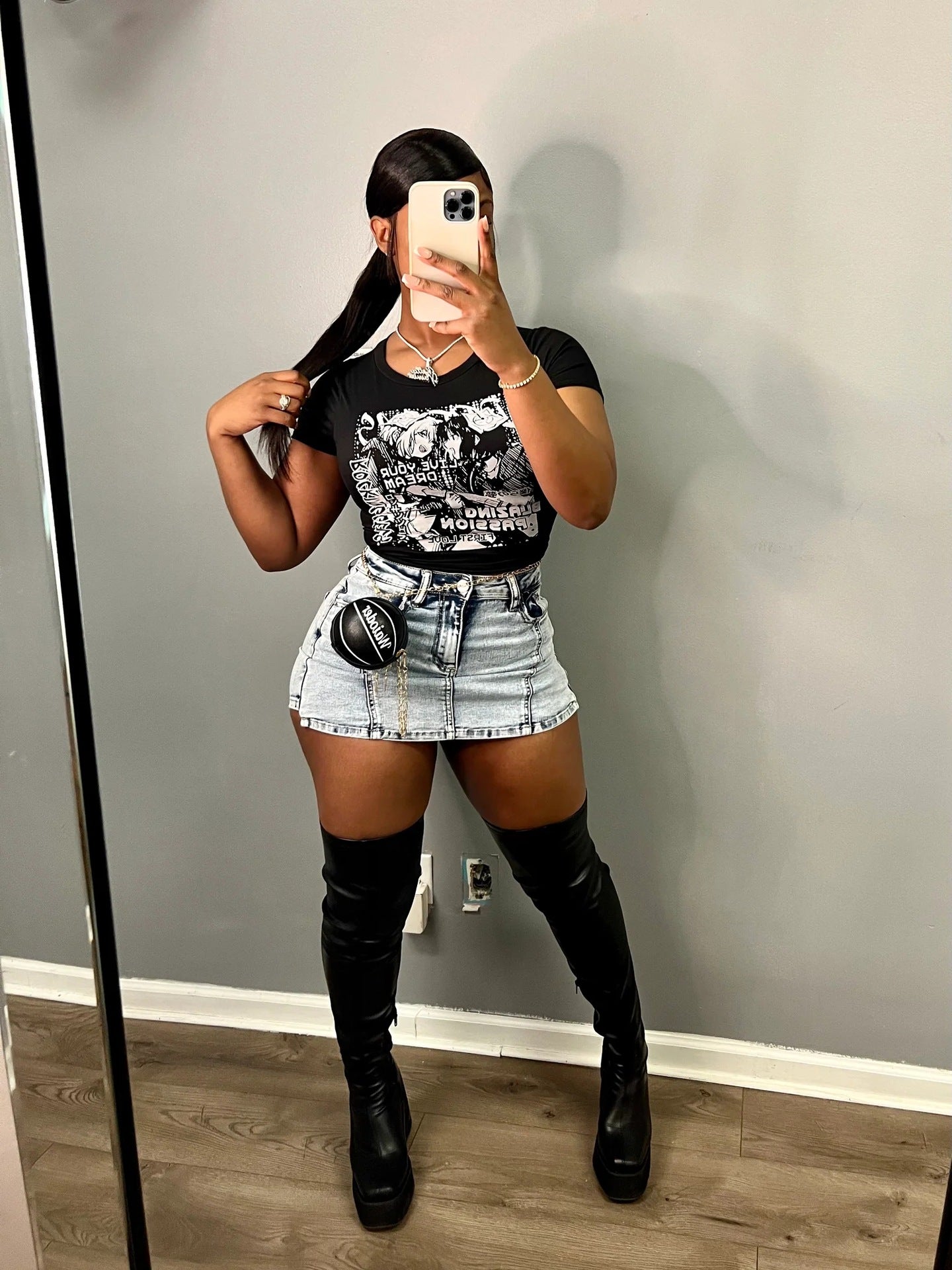 Women's Vintage Wash Stretch Denim Shorts 12