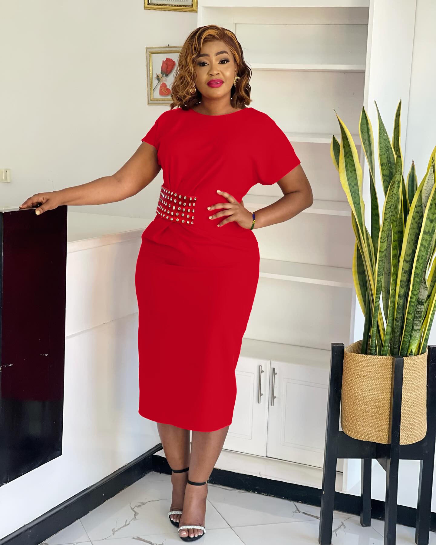 Women Solid Stud Diamond Round Neck Slit Dress 3