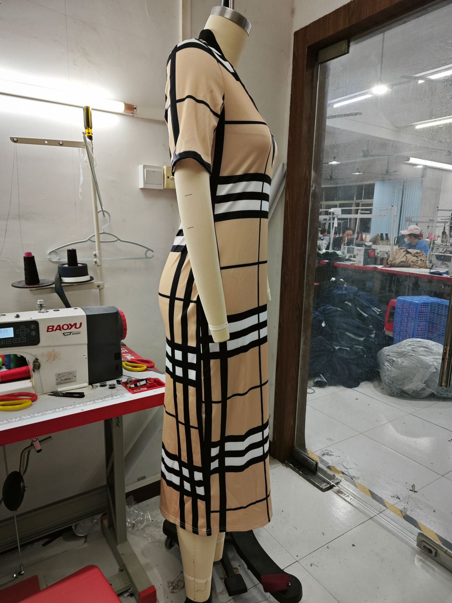 Autumn and winter fashion Plaid Print V-neck Bodycon long-sleeved sexy dress 22