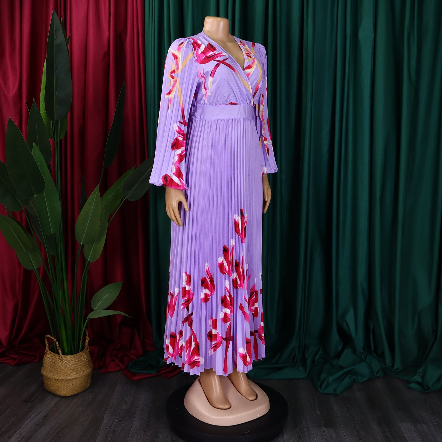 Women's V-Neck Long Sleeve Printed Pleated Chic Long Dress 11