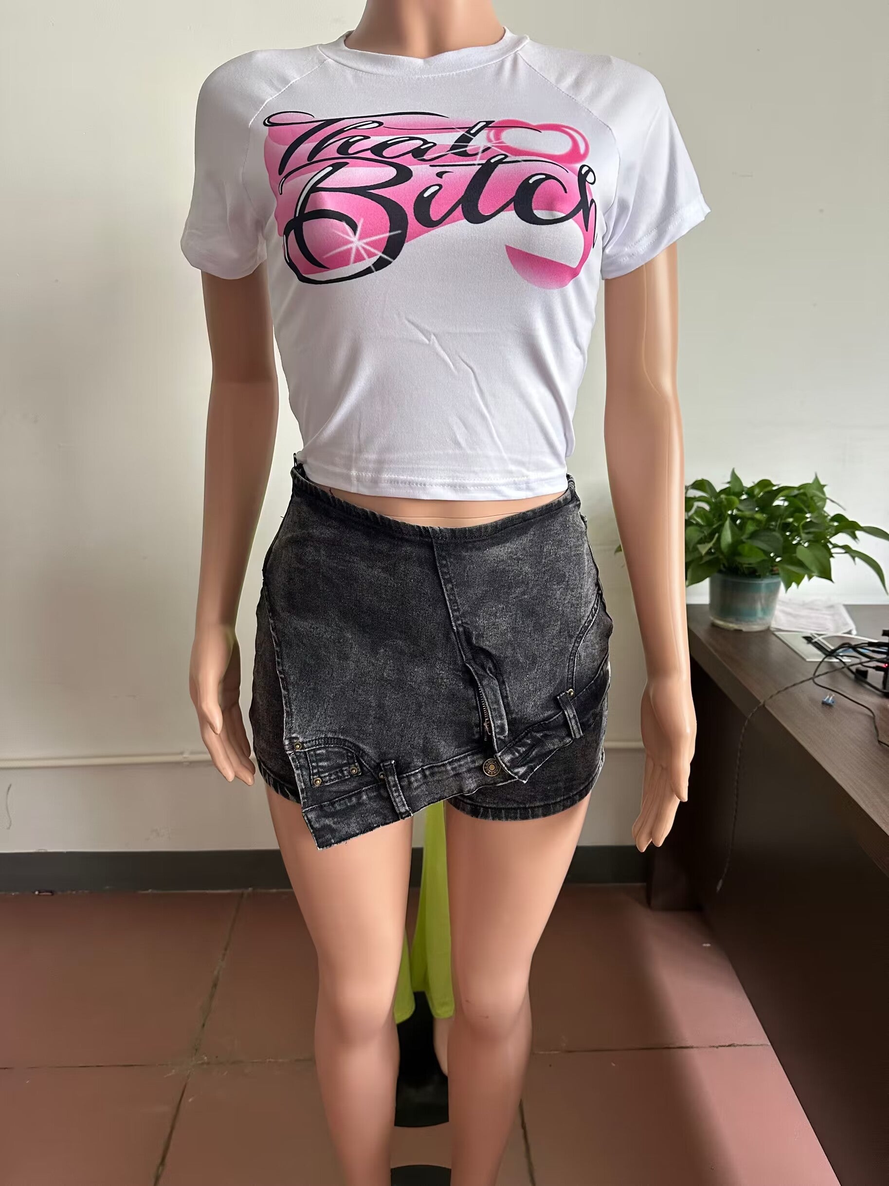 Women's Low Rise Patchwork Slim Fit Stretch Irregular Denim Shorts 10