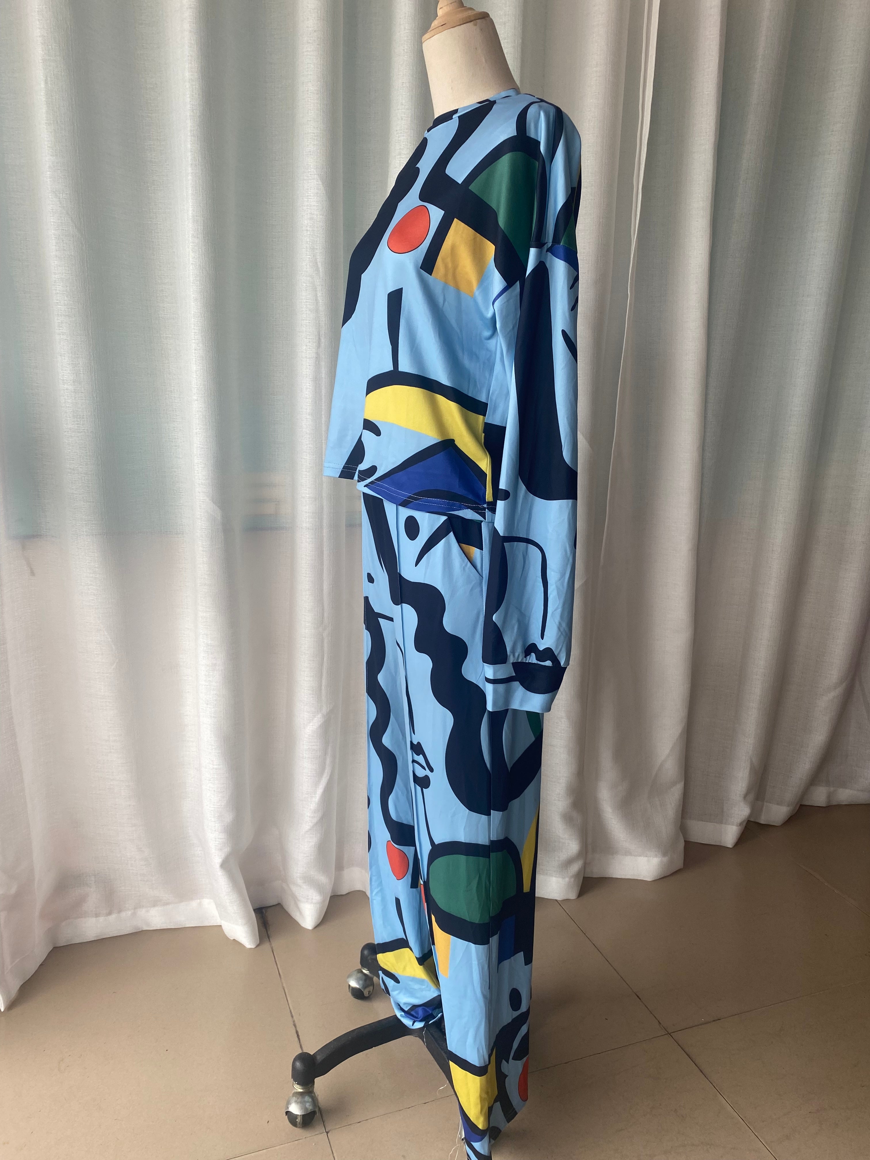 Autumn And Winter Women's Fashion Style Graffiti Printed Loose Long Sleeve Shirt Straight Pants Two Piece Set 8