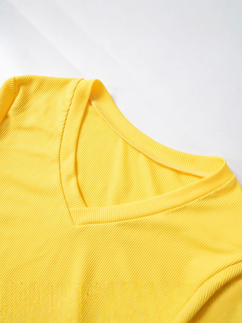 Solid color ribbed V neck short sleeve top tight fitting bell bottom split trousers casual two-piece set 4