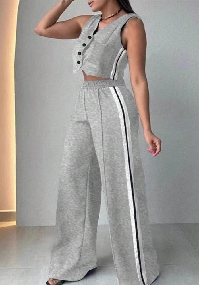 Women solid sleeveless top and pocket pants two-piece set