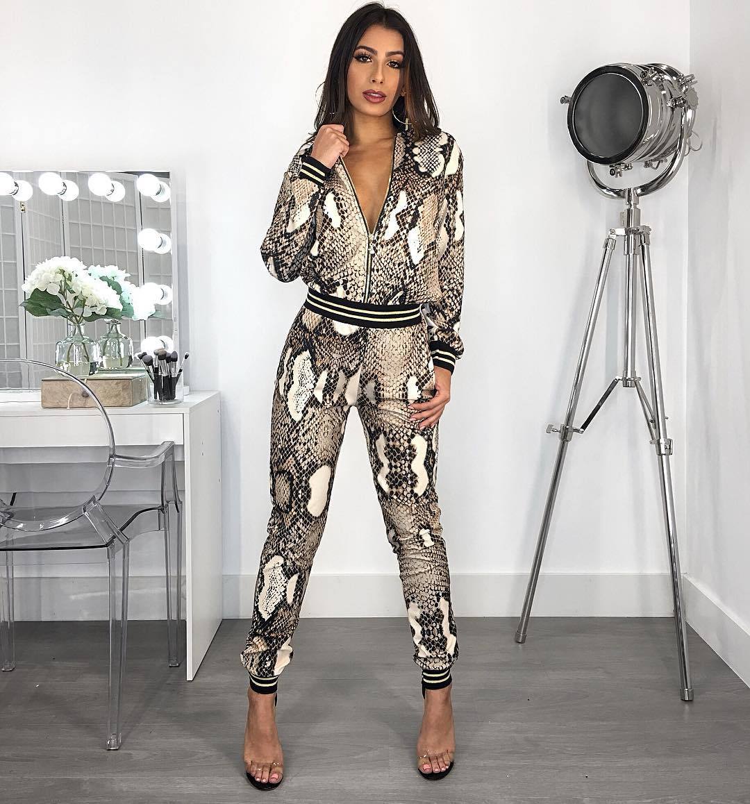 Women Printed Two-Piece Top and Pant Set 3