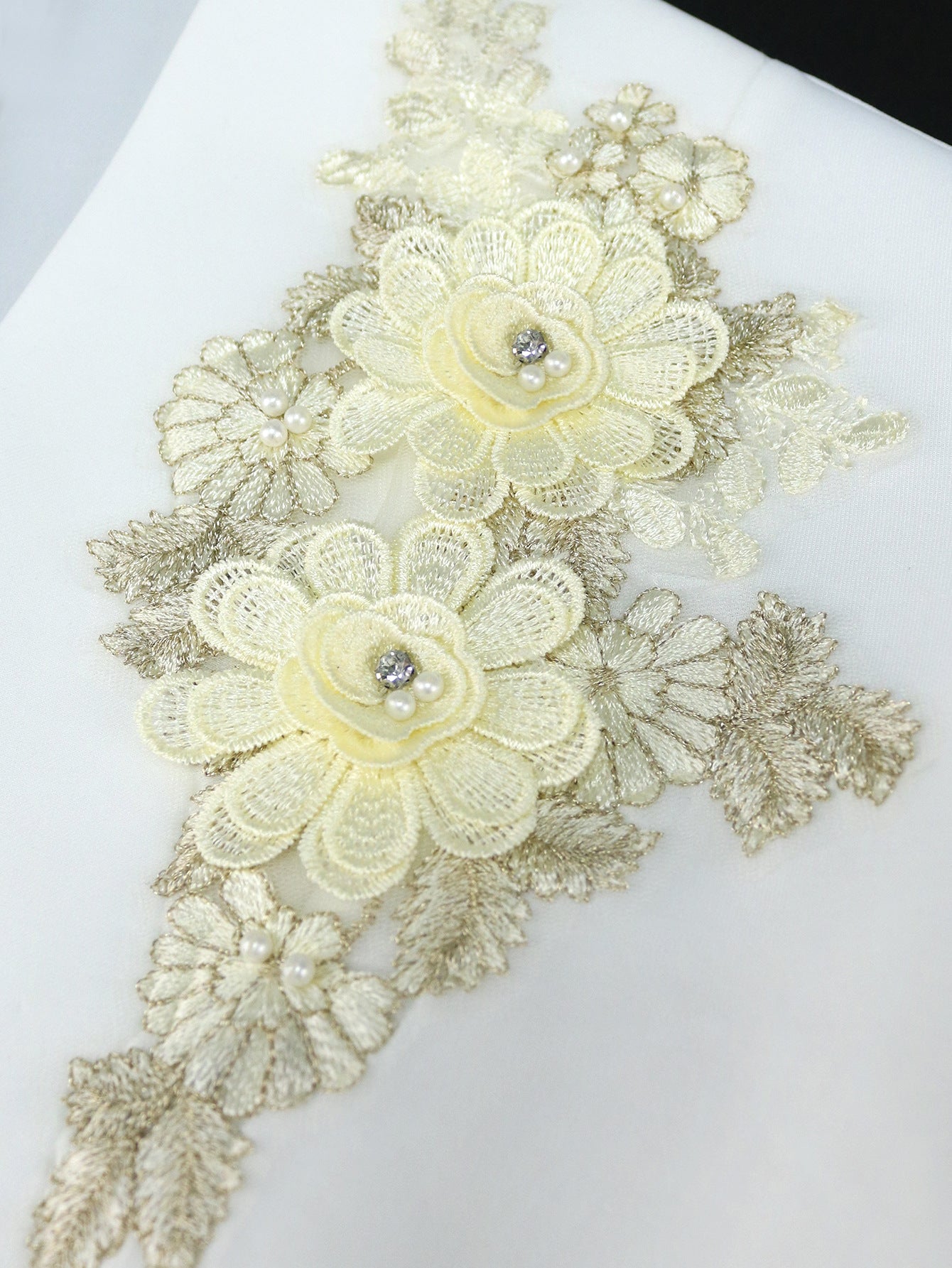 Plus Size Women Balloon Sleeves Turndown Collar Embroidered Top 15