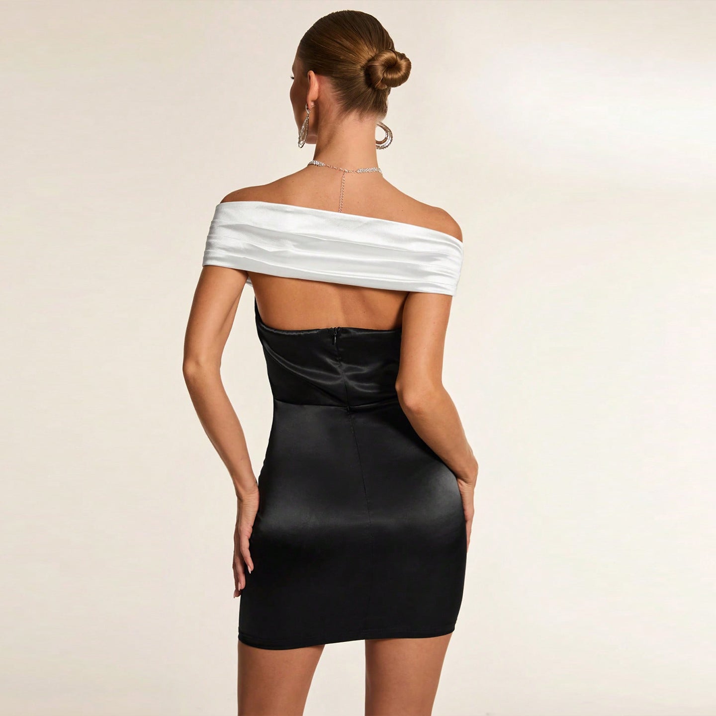 Women Black and White Off Shoulder Backless Bodycon Cocktail Mini Dress 3