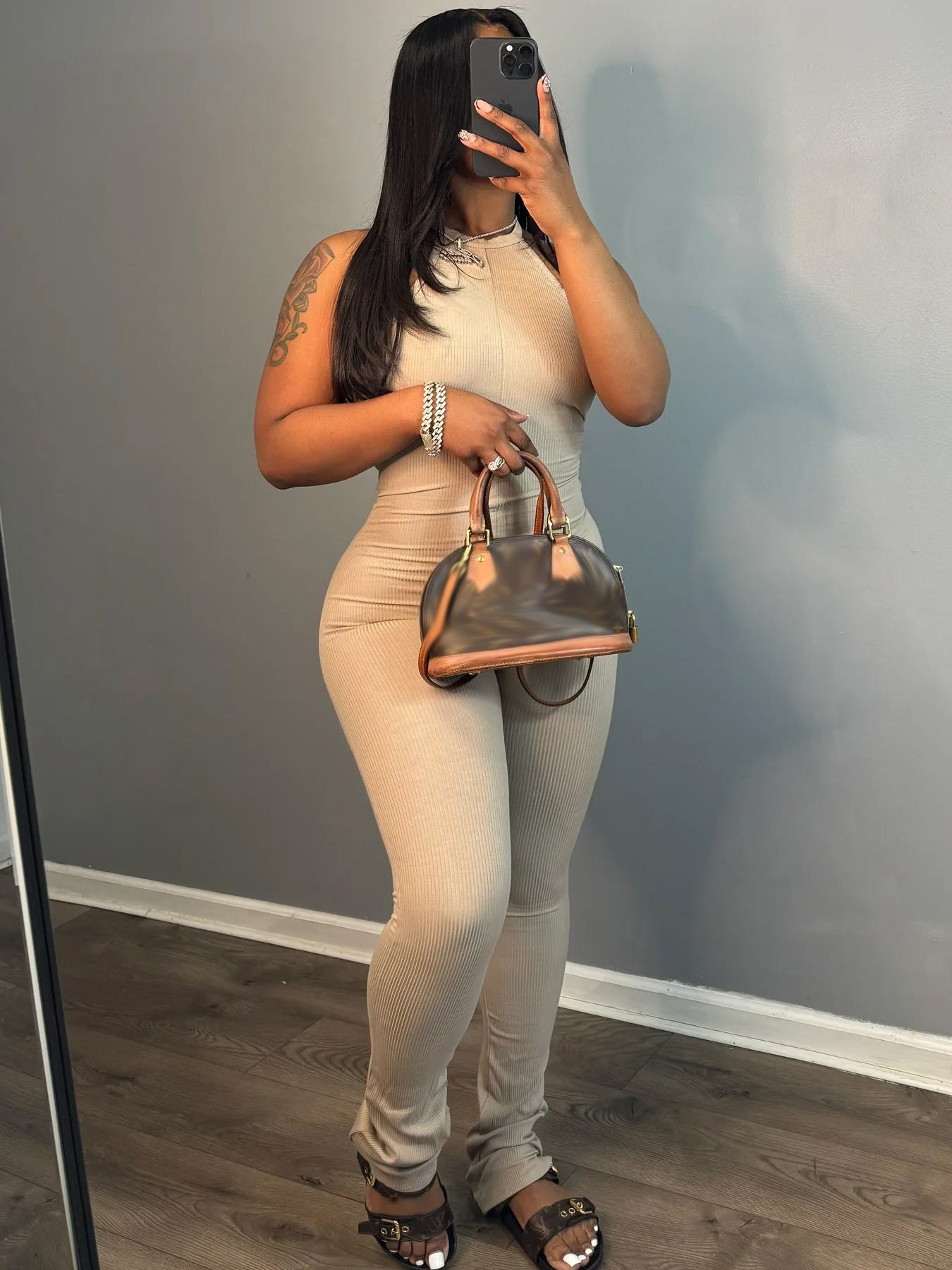 Women Casual Solid Backless Halter Neck Jumpsuit 6