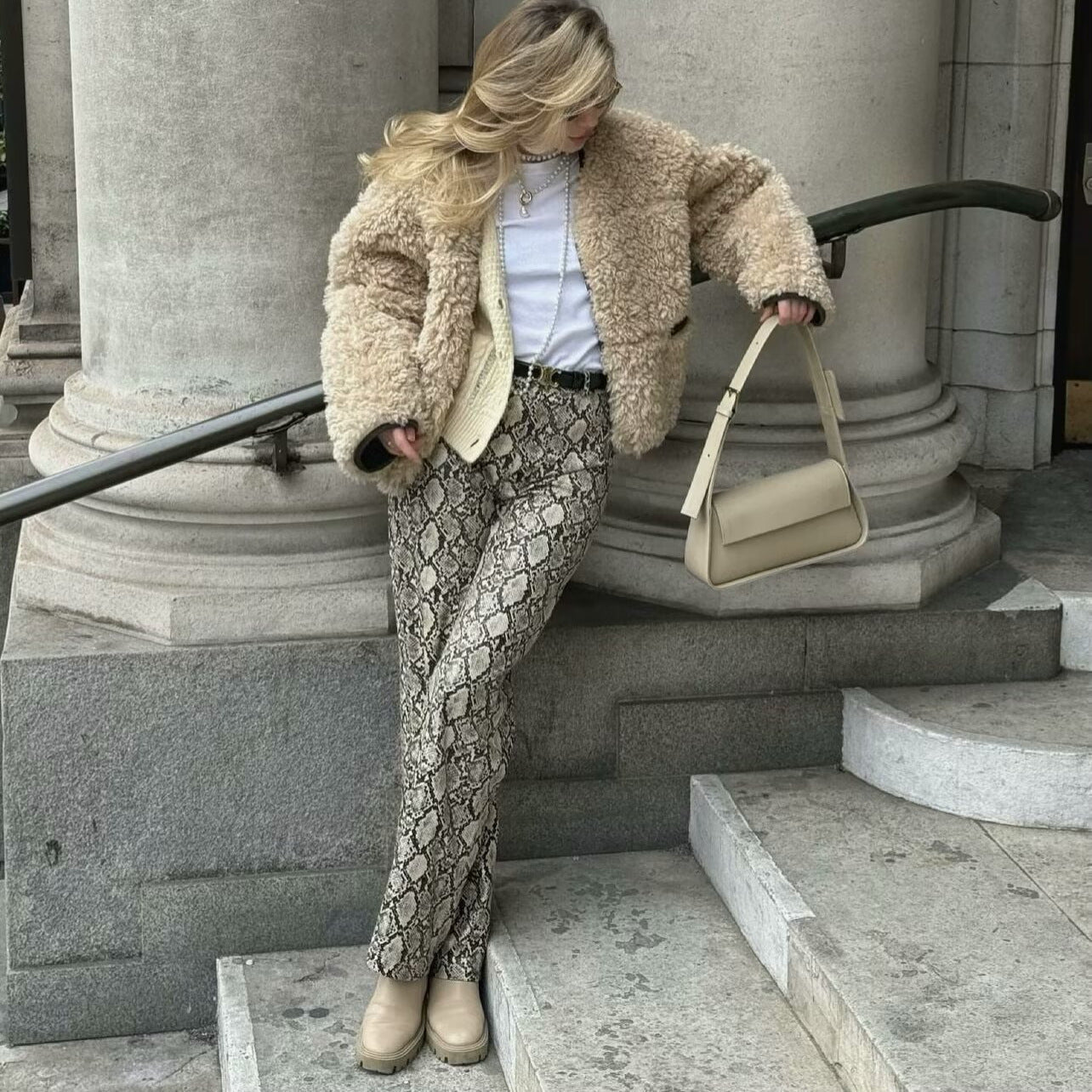 Women retro reversible lamb wool warm jacket