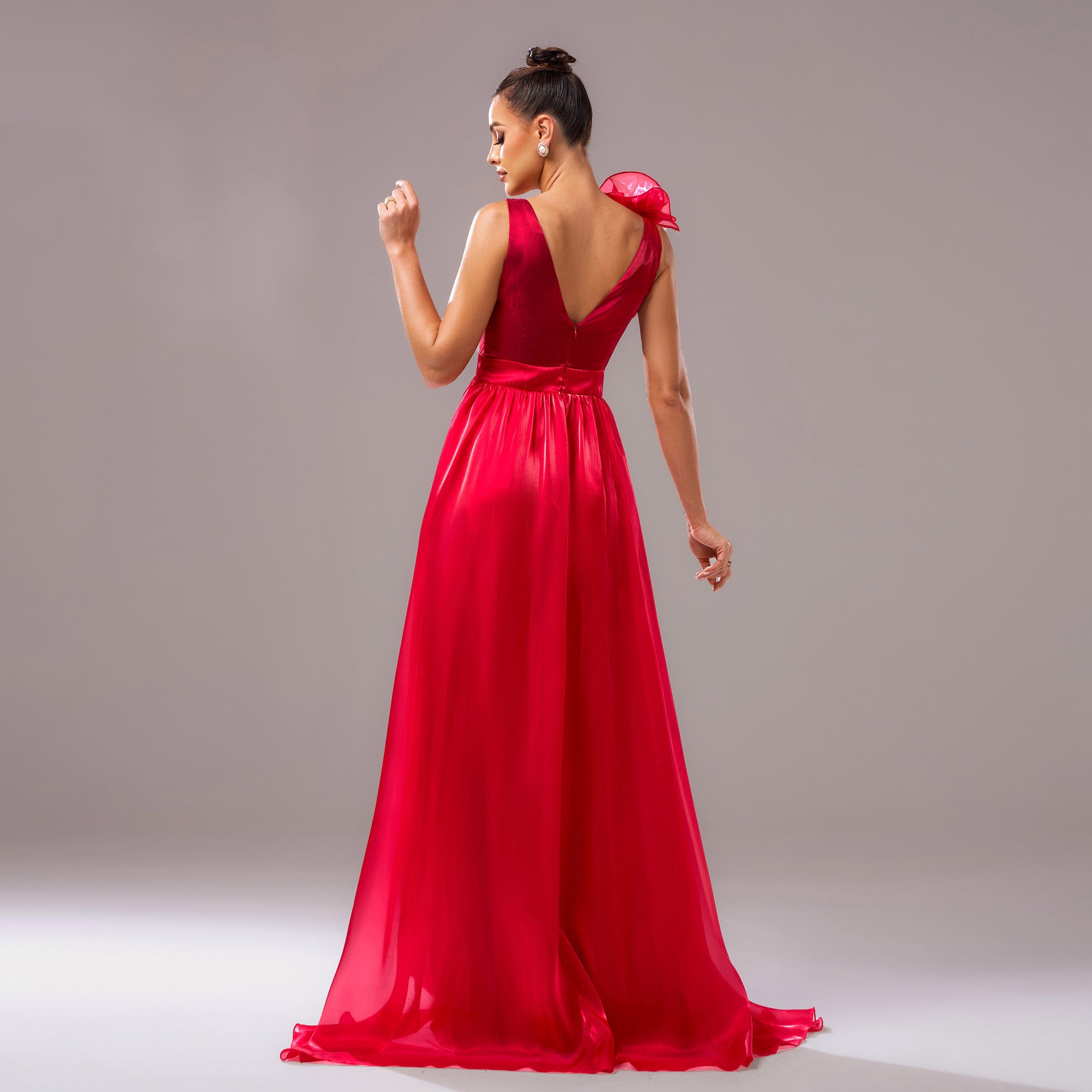 Luxury Sleeveless V-Neck Slit Evening Gown 4